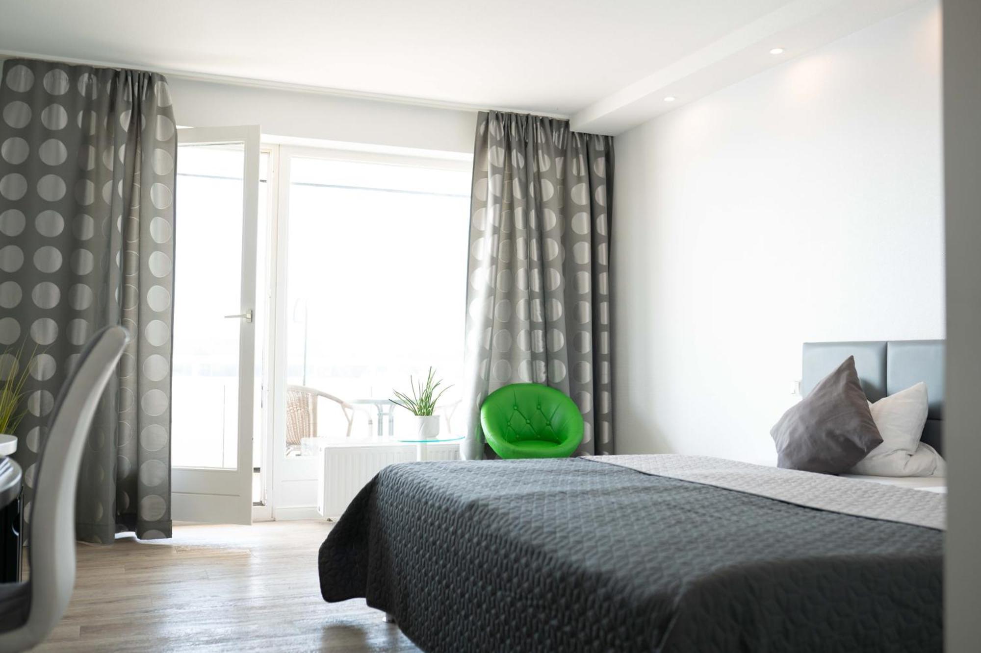 Deluxe Doppelzimmer mit Balkon und Meerblick