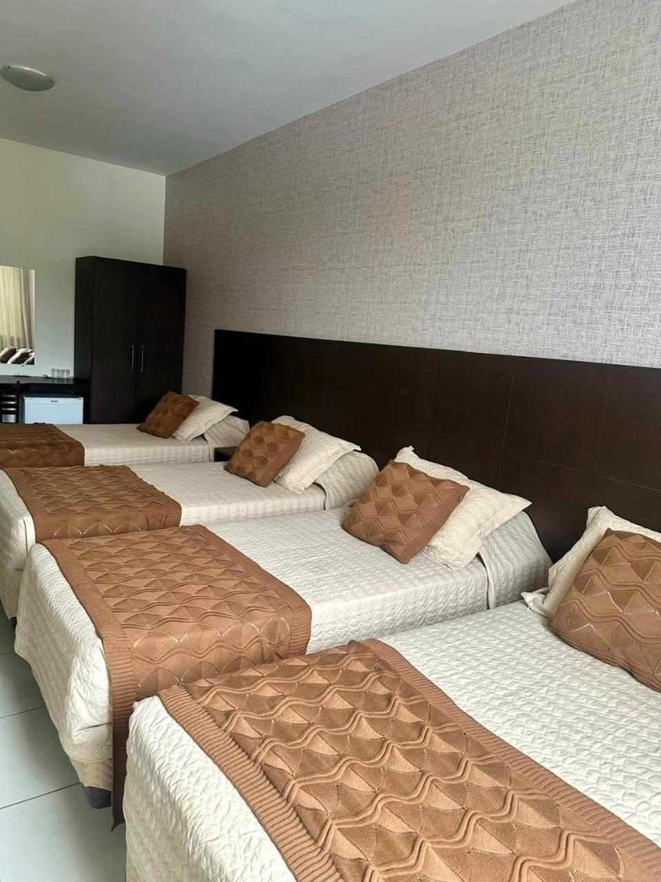 Quadruple Suite,1617471562:JPEG