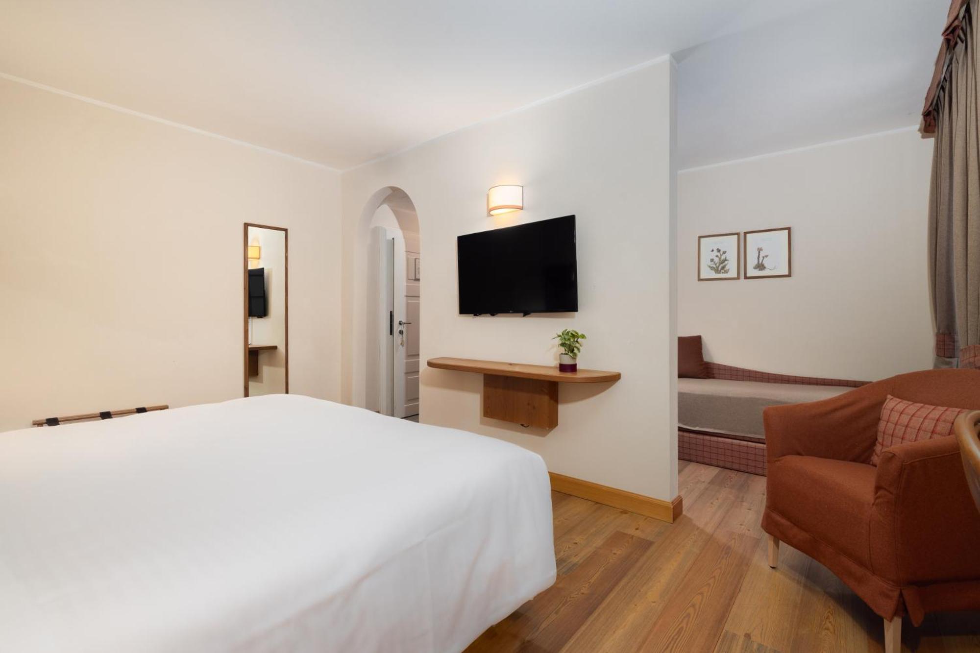 Standard Double Room with Spa access,1756431509:JPEG
