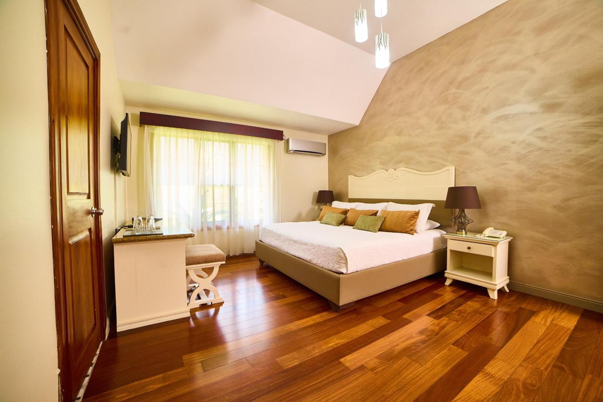 Chambre Lit Queen-Size Deluxe