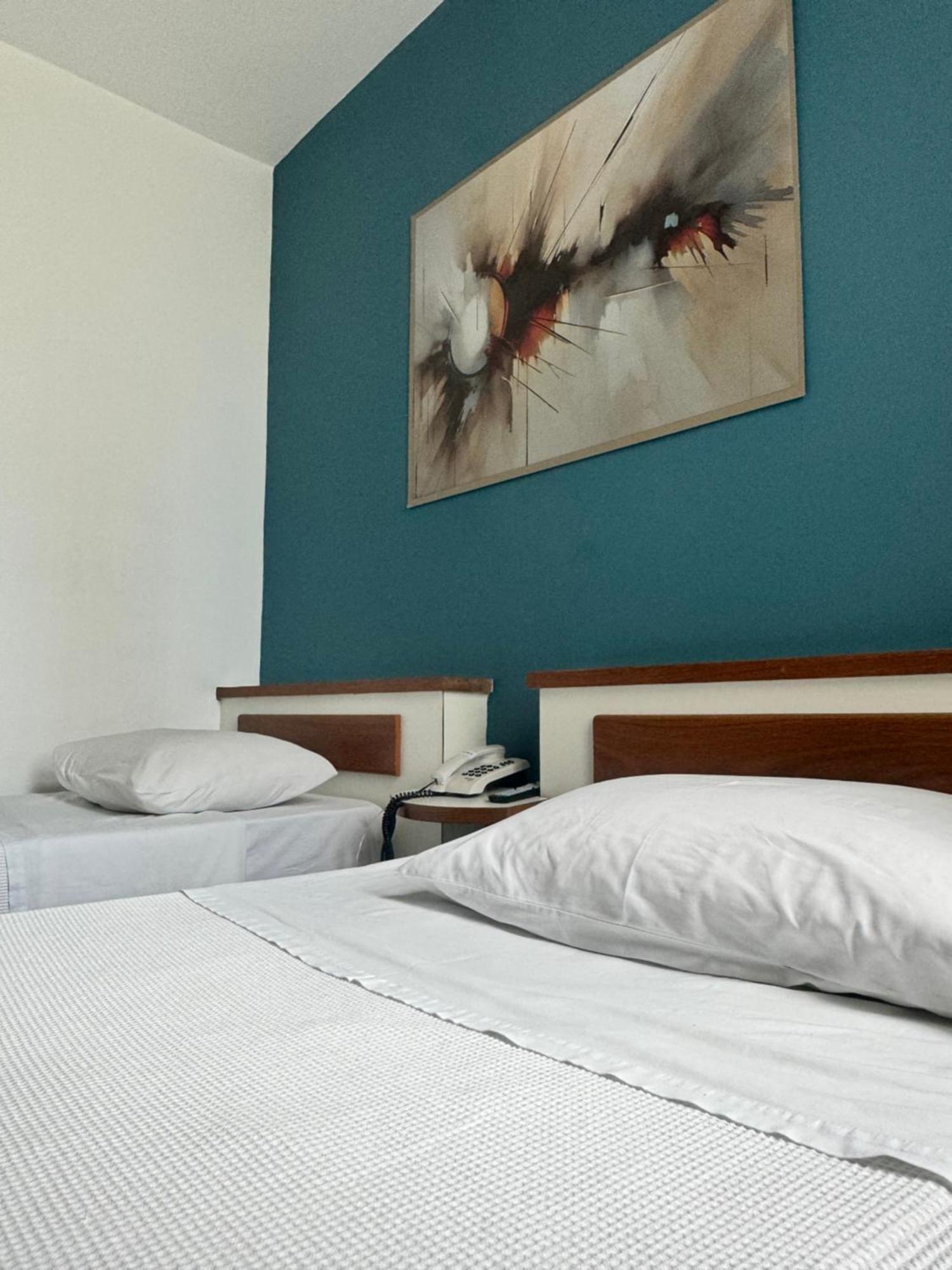 Quarto Deluxe com 2 Camas de Solteiro