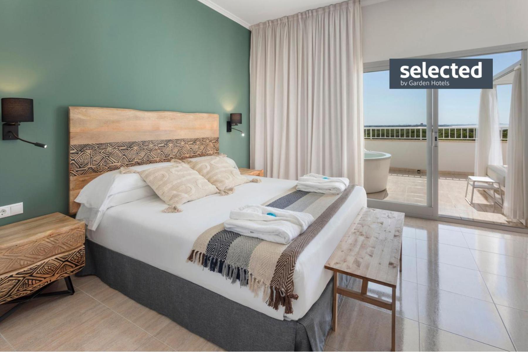 Habitación Superior Hidro Deluxe Club seleccionada con vistas al mar
