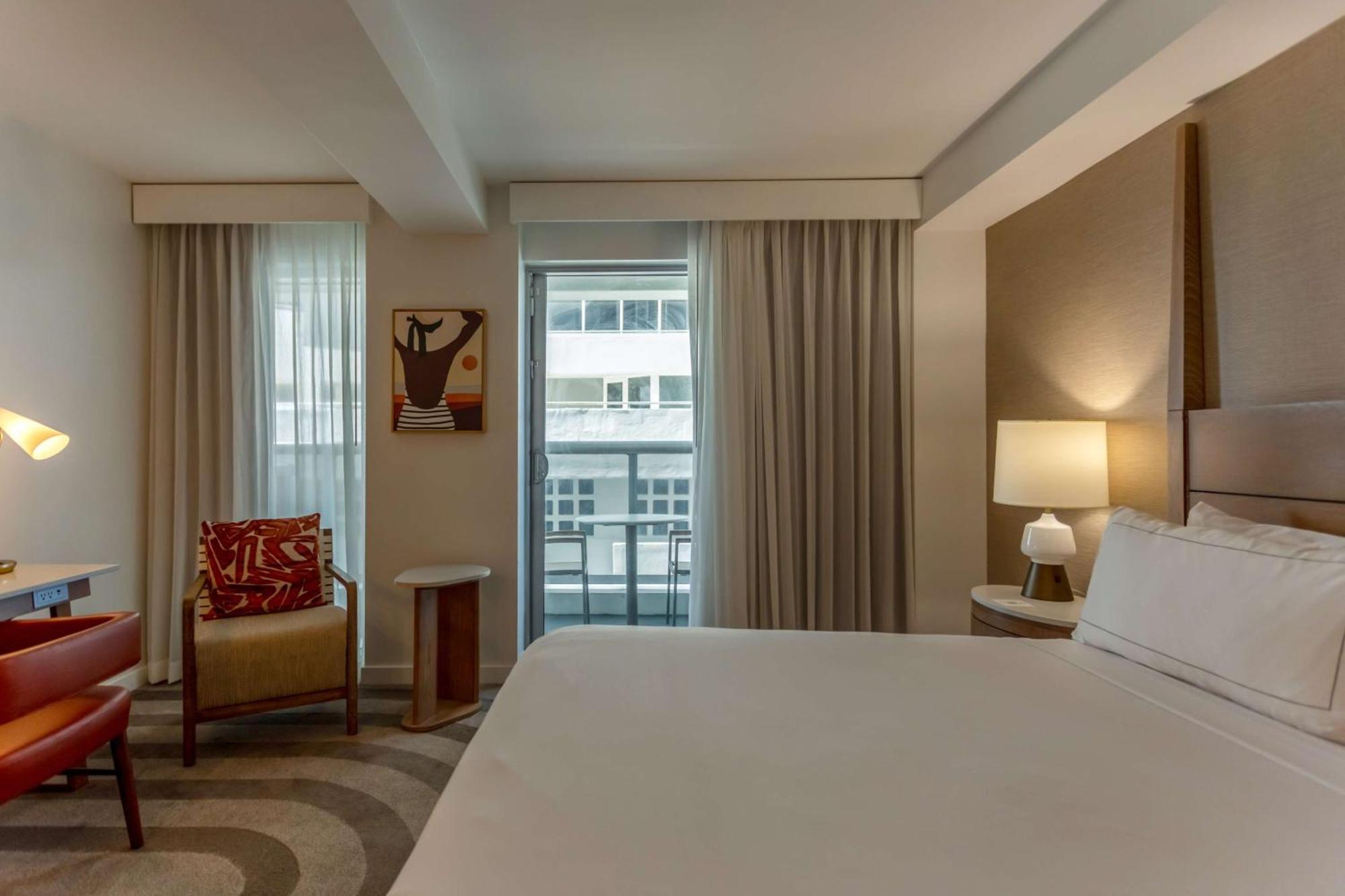 Deluxe King Room with Balcony,1622046301:JPEG