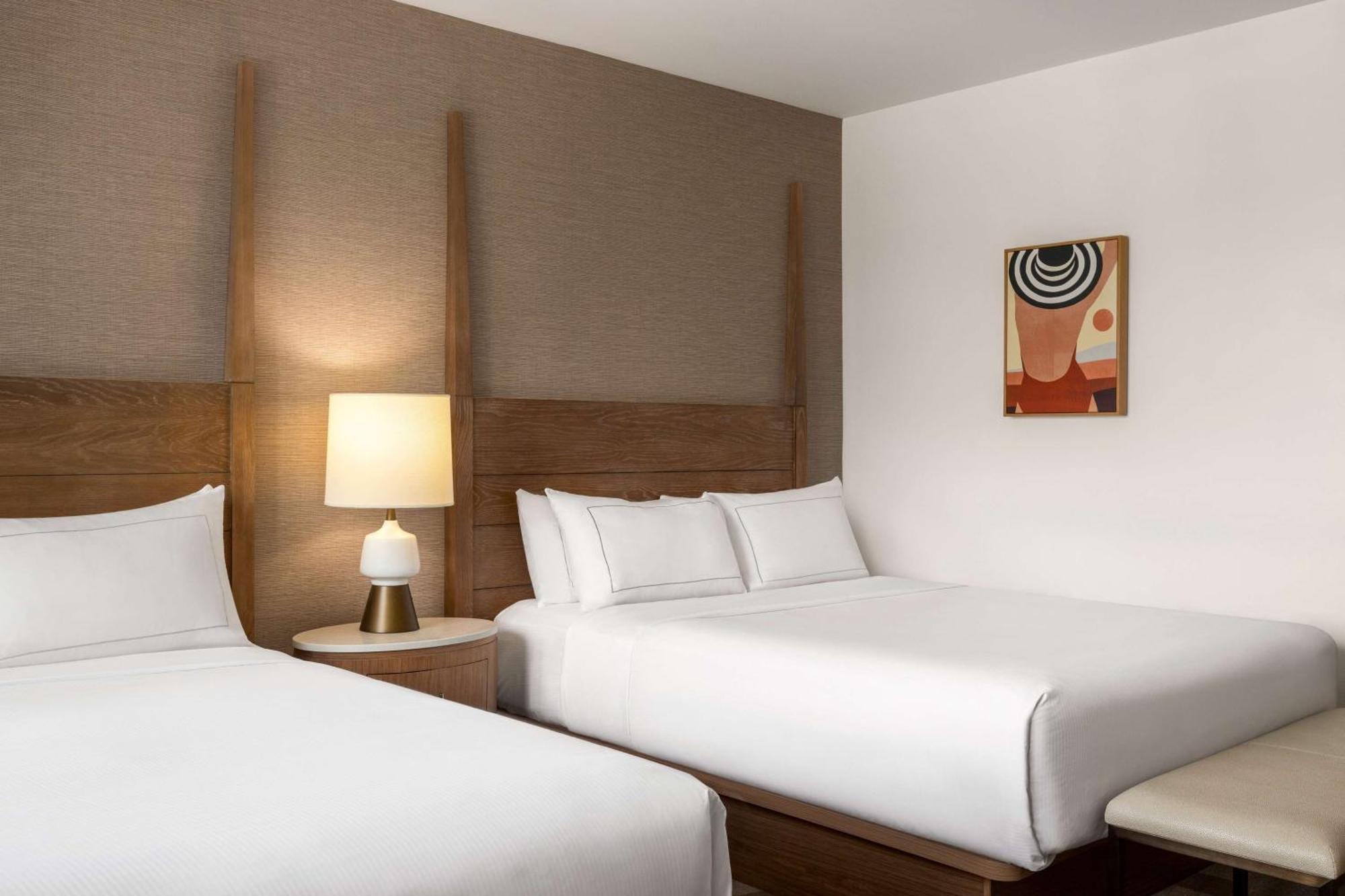 2 Queens Beds Premium Oceanfront Balcony