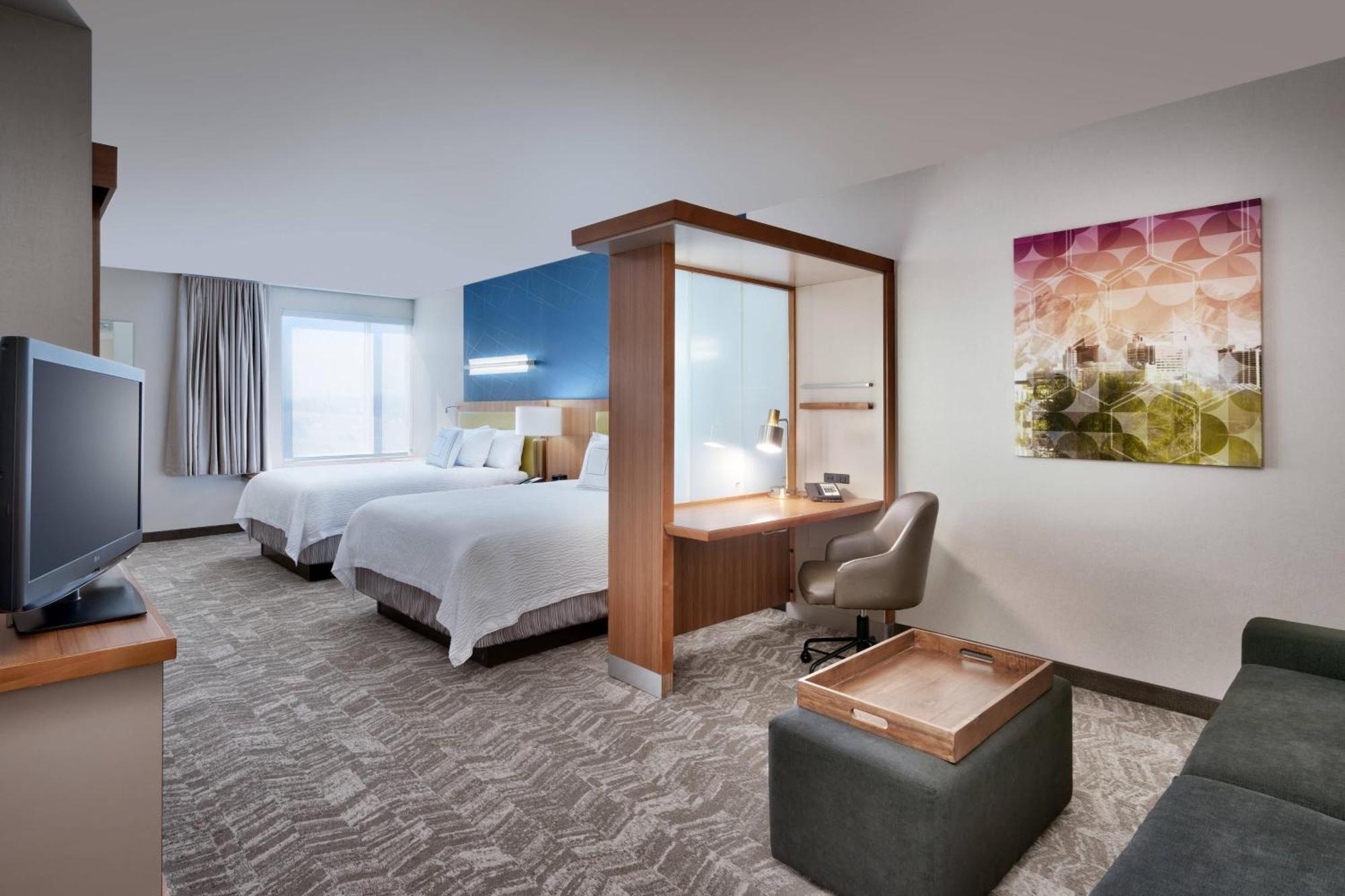 Suite with Two Queen Beds and Sofa Bed - Hearing Accessible
