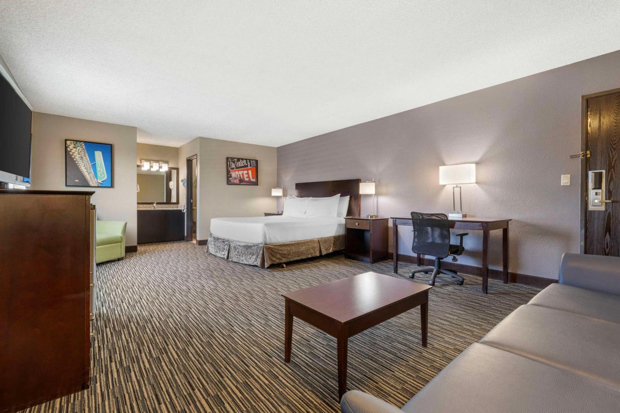 Executive King Room with Sofa Bed,1623650537:JPEG