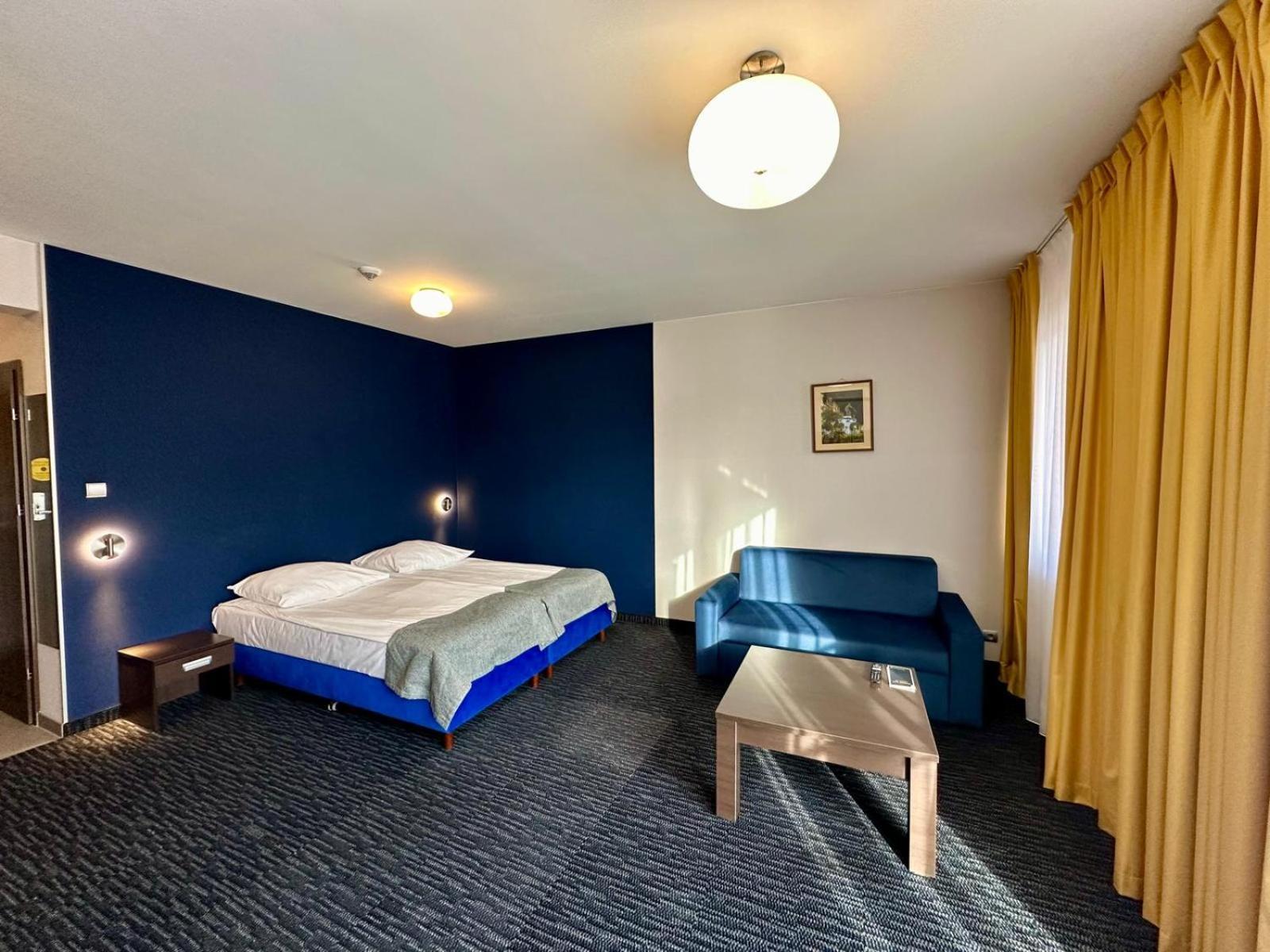 Standard Plus Room - 2 Single Beds