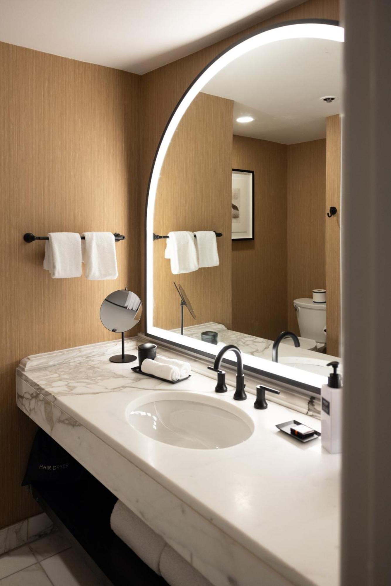 Deluxe Double Room with Two Double Beds,1624782054:JPEG