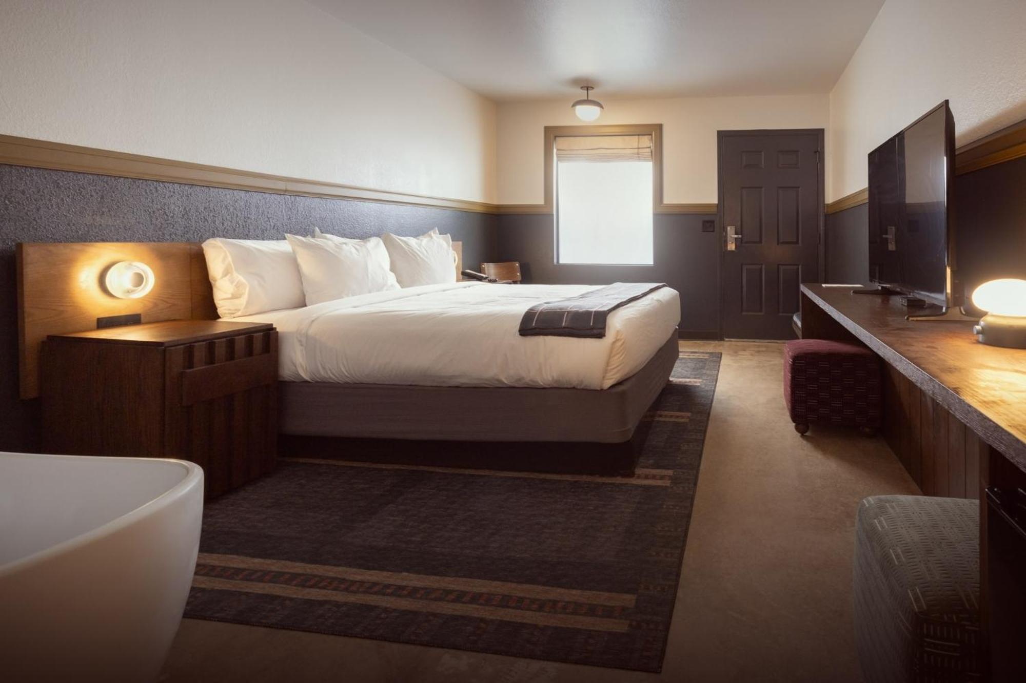 King Room with Spa Bath - Ground Floor