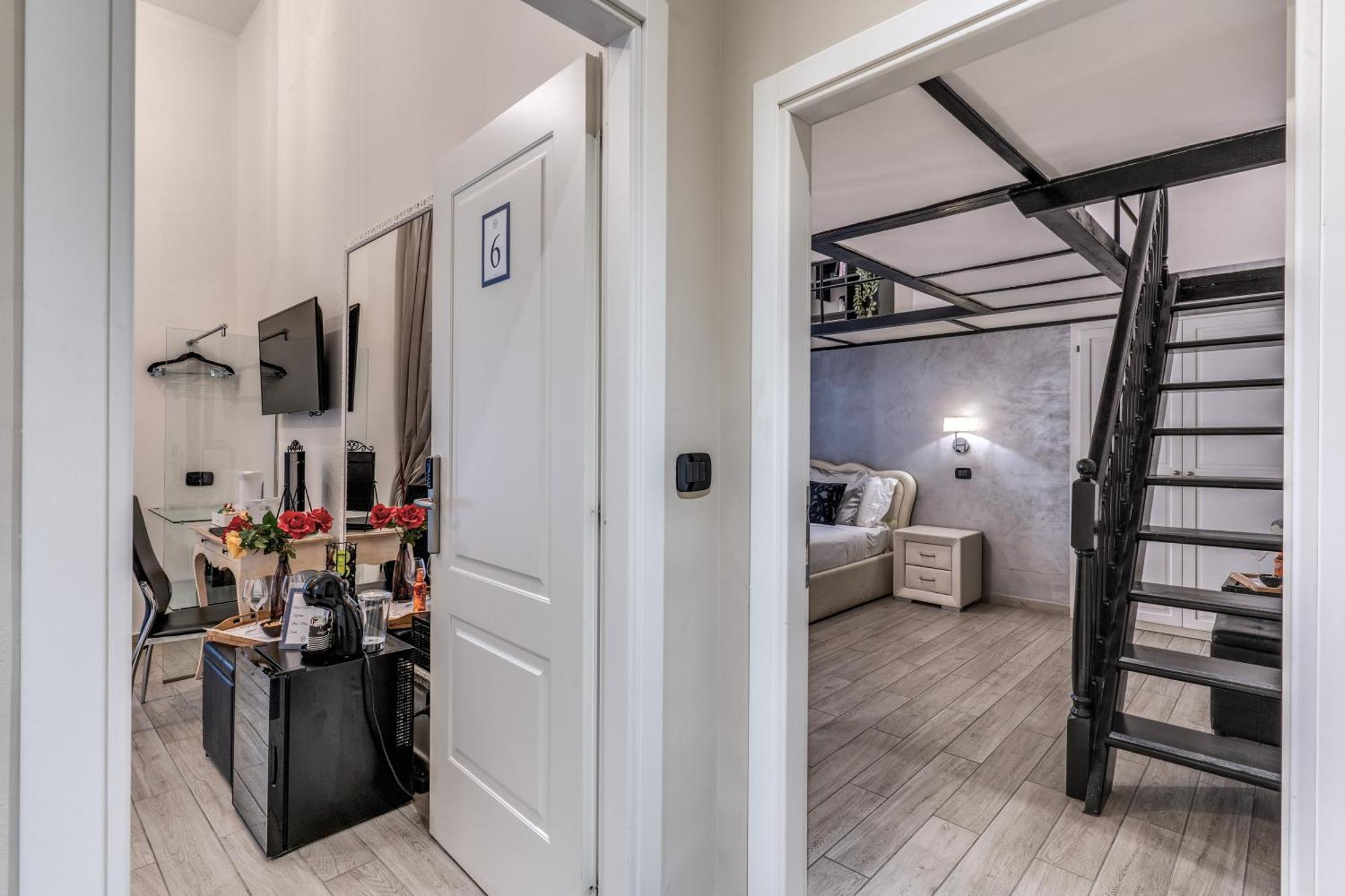 Triple Room - Mezzanine