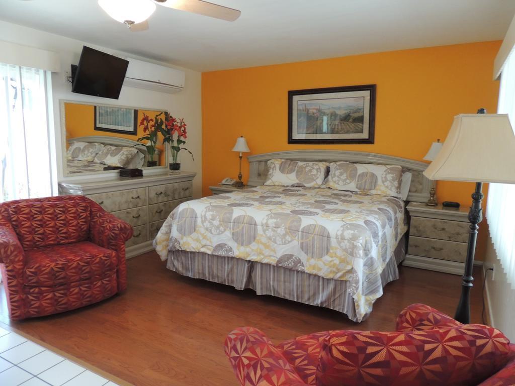 King Room with Kitchenette