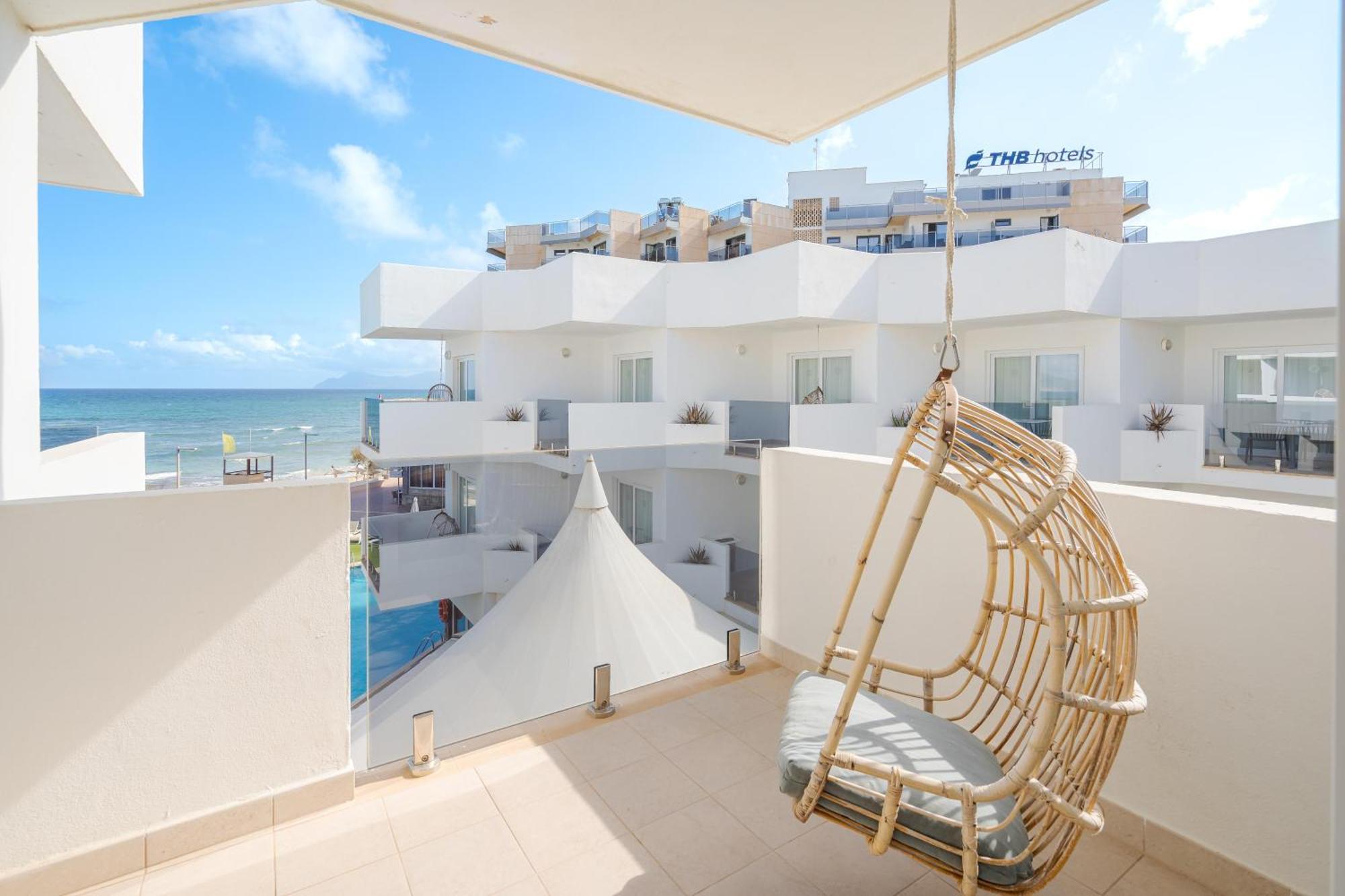 Apartment mit seitlichem Meerblick
