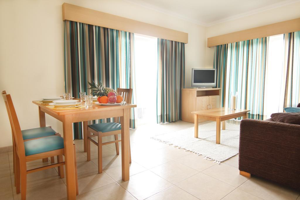 Apartamento Superior com 1 Quarto e Varanda
