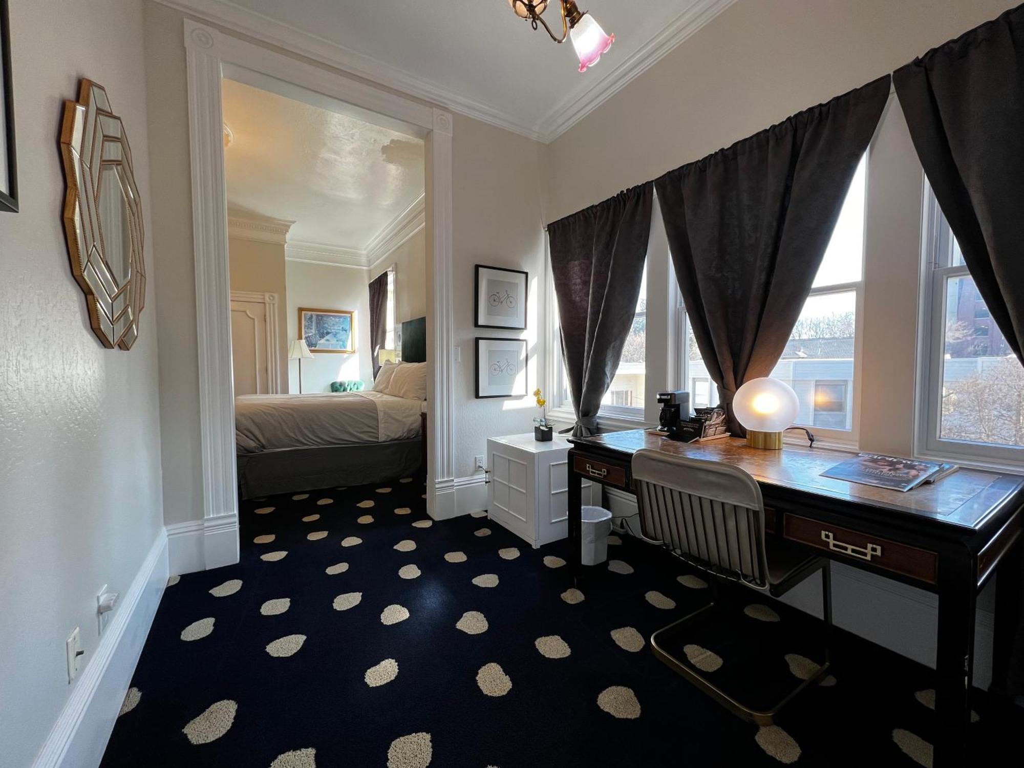 Deluxe Triple Room,1629996579:JPEG