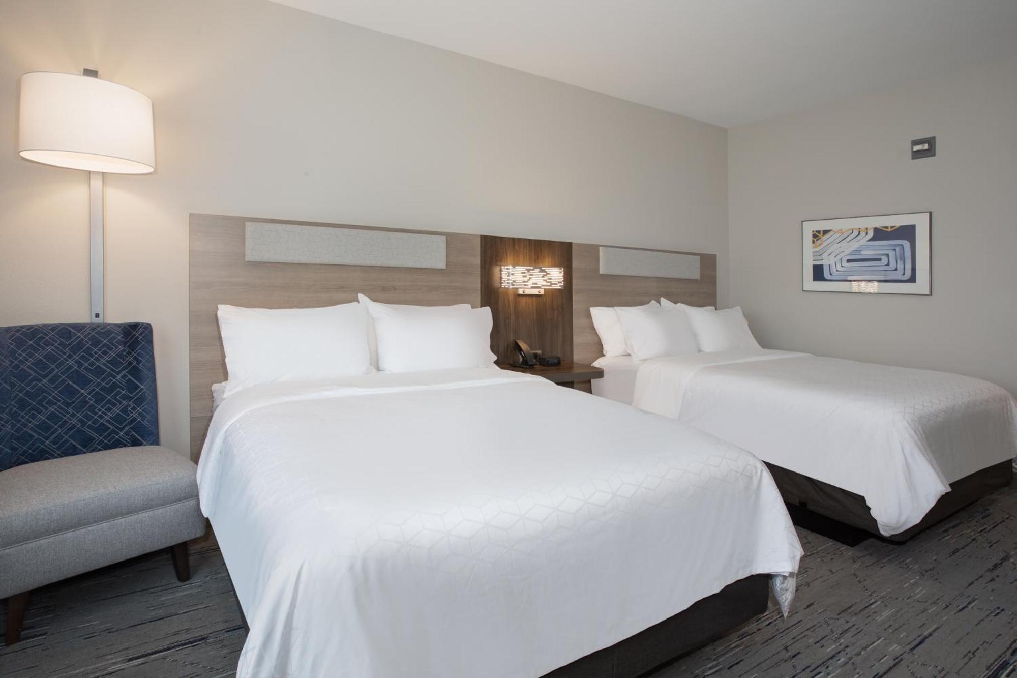 Standard Queen Room with Two Queen Beds