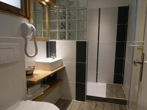 Chambre Triple avec Douche