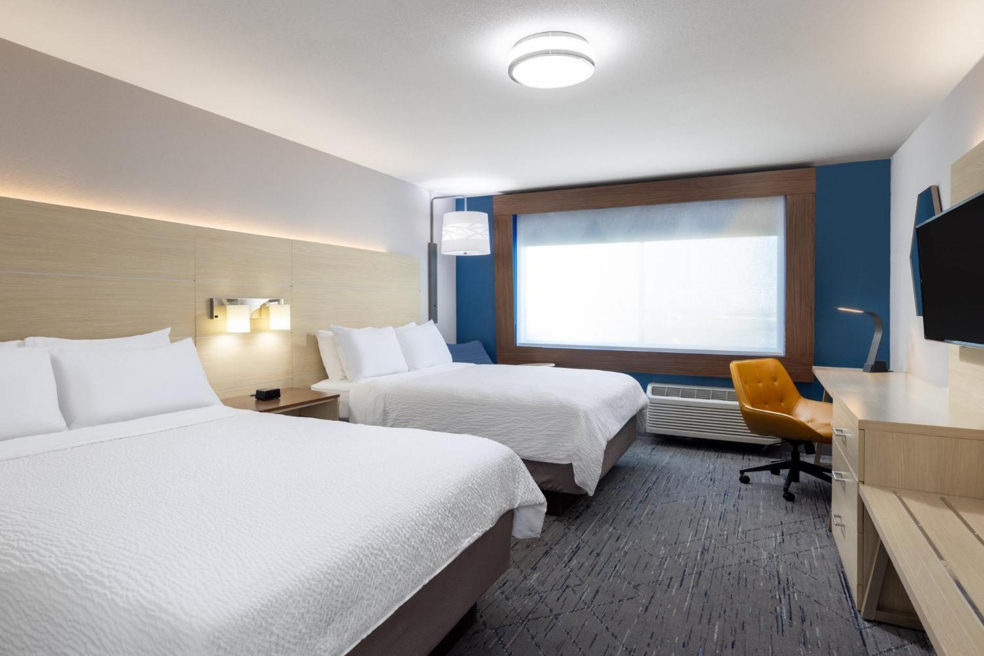 Standard Room with Two Queen Beds