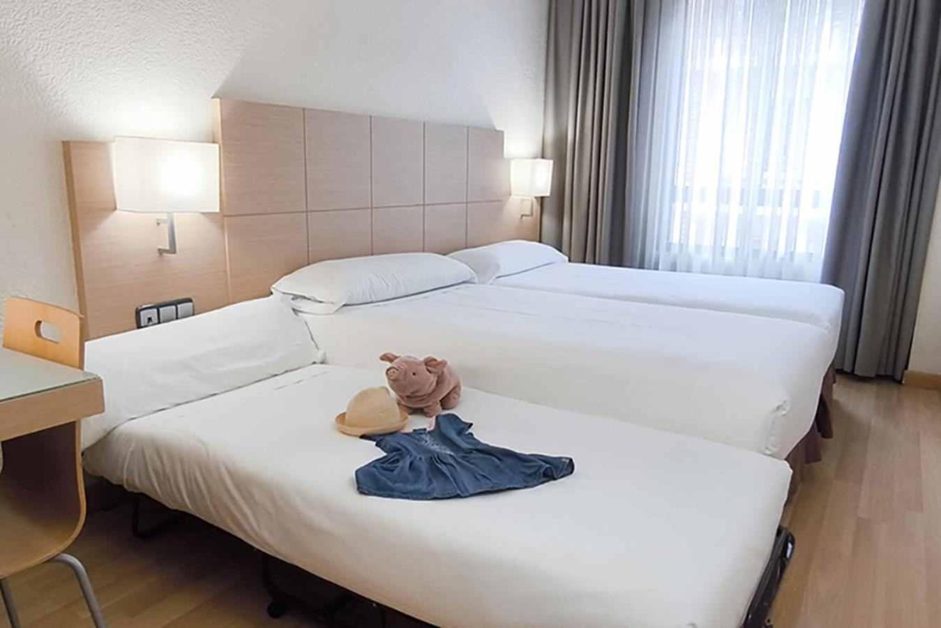 Twin Room with Extra Bed,1697788186:JPEG