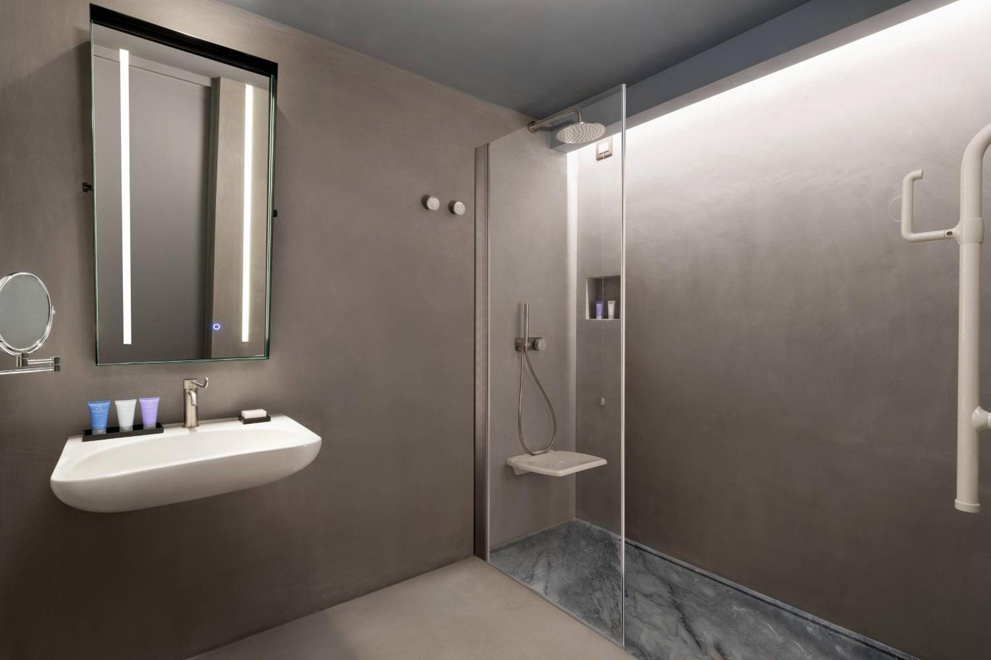 Adagio, Guest room, 1 King