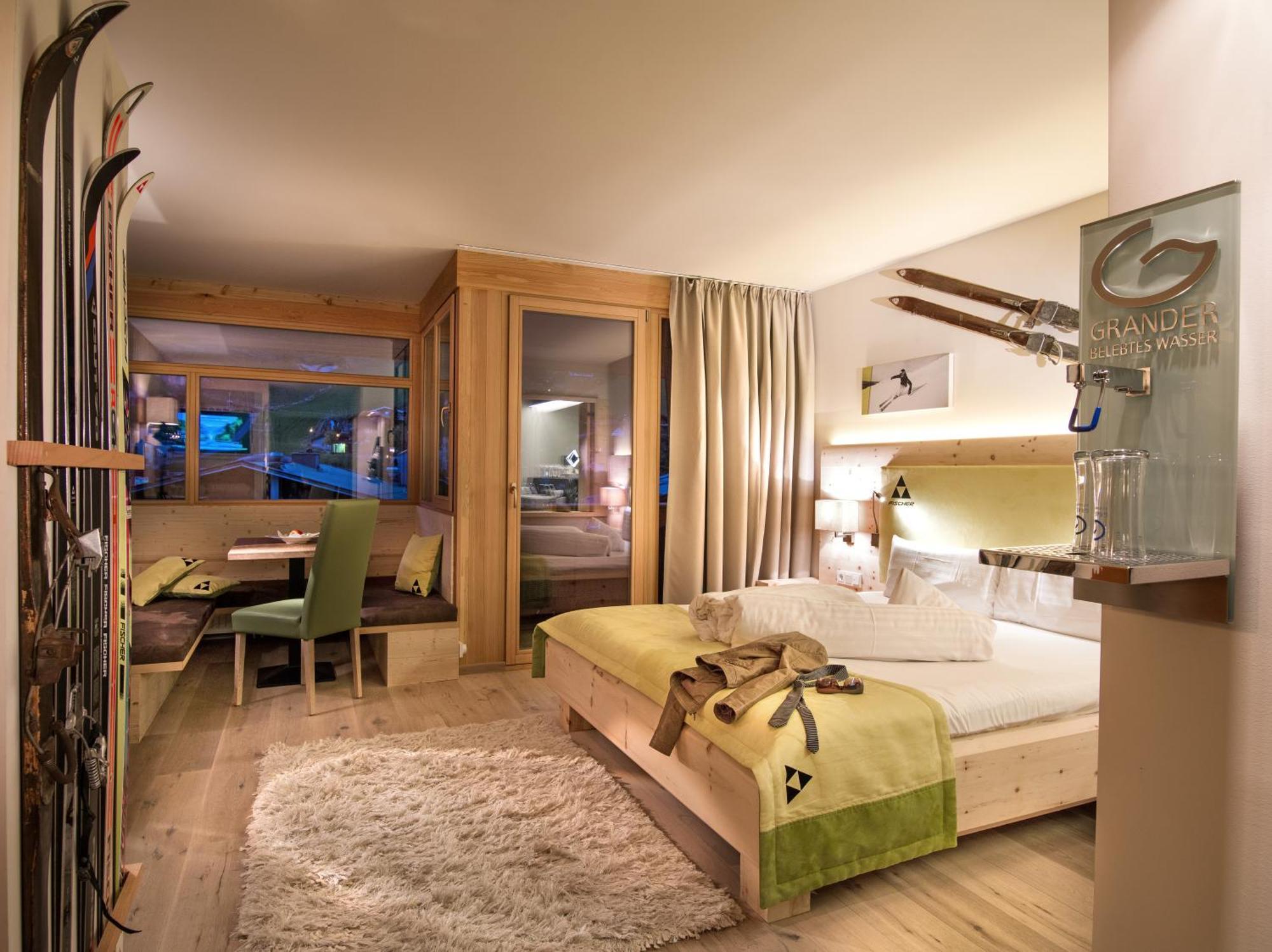 Deluxe Suite,1631550739:JPEG