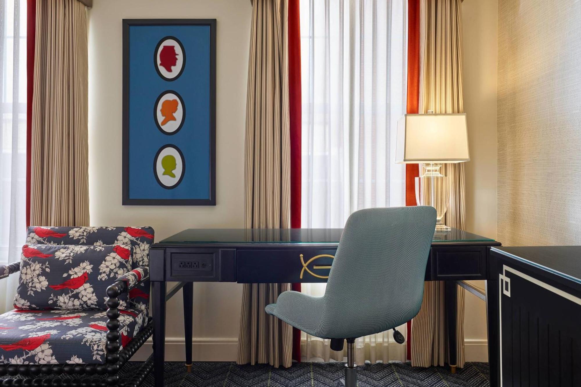 Alexandrian Room, 1 King Bed
