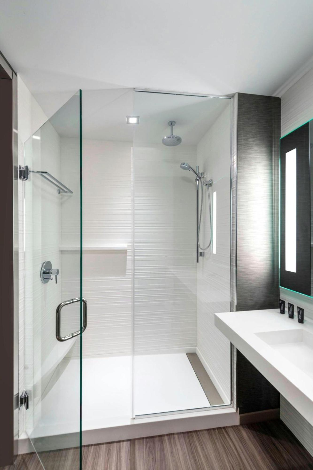 One-Bedroom Suite
