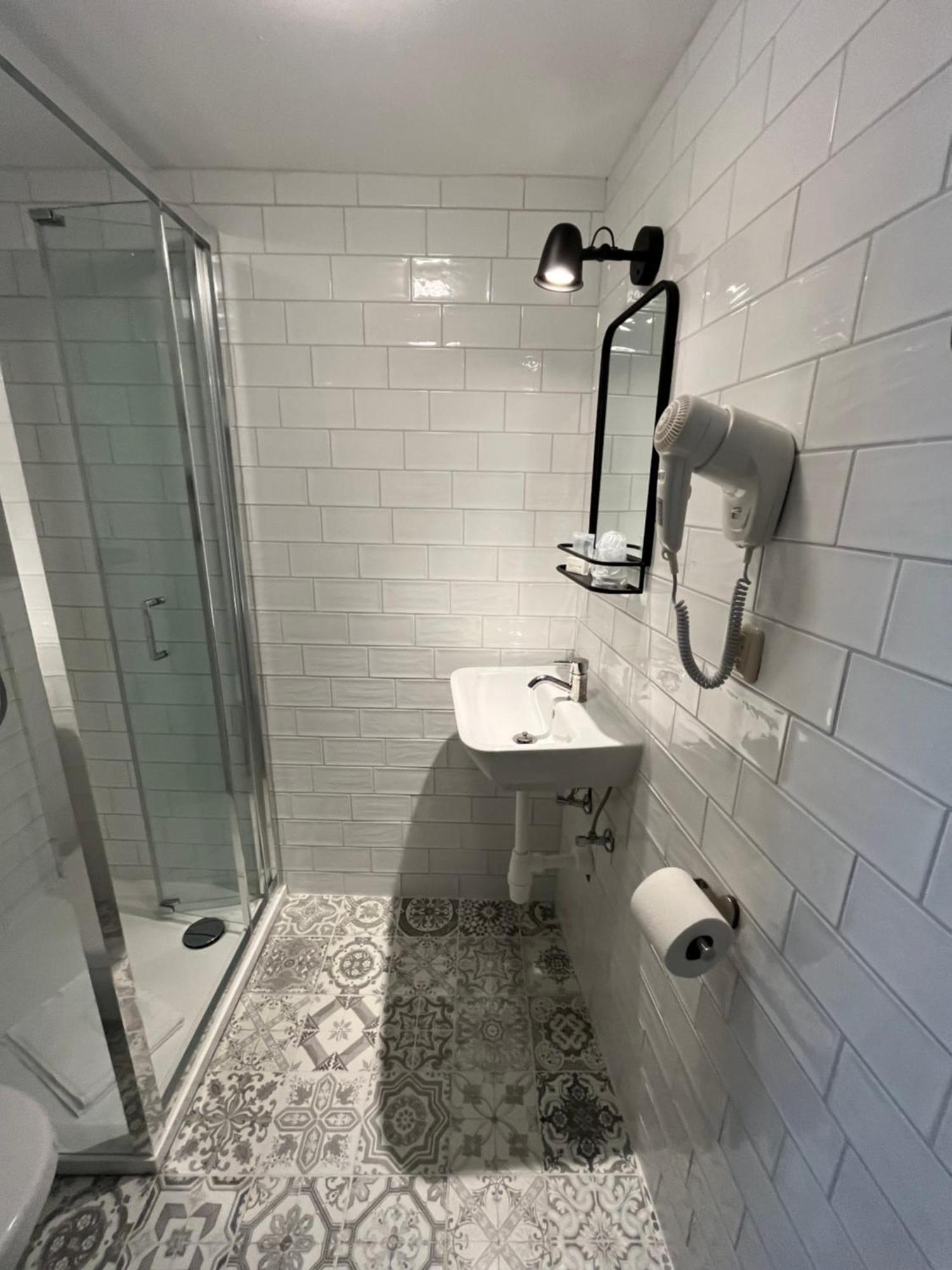 Standard Double Room,1668283799:JPEG