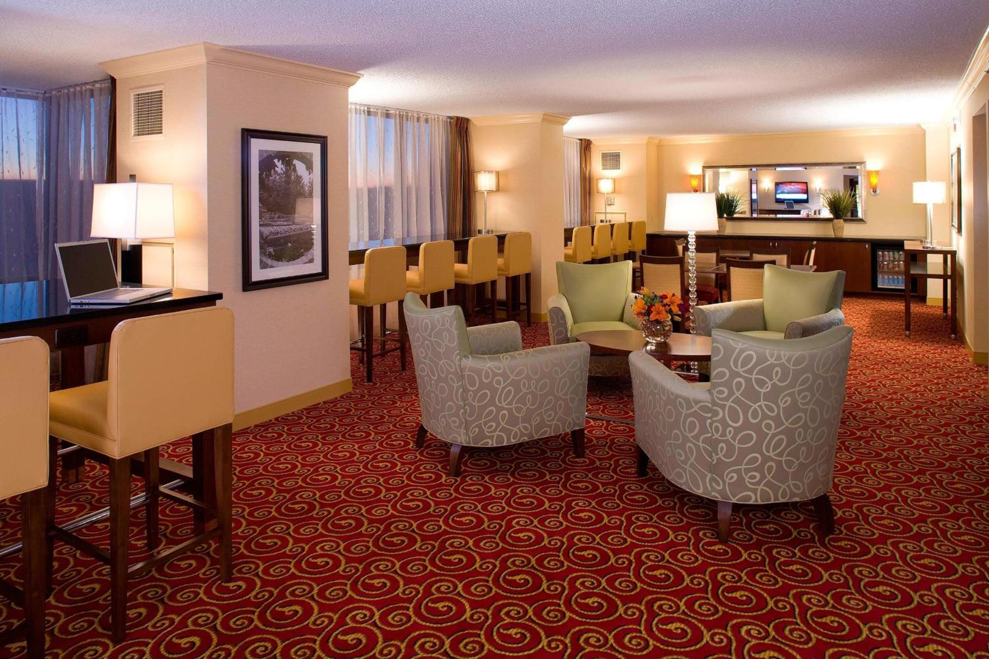 Standard Room with Club Lounge Access