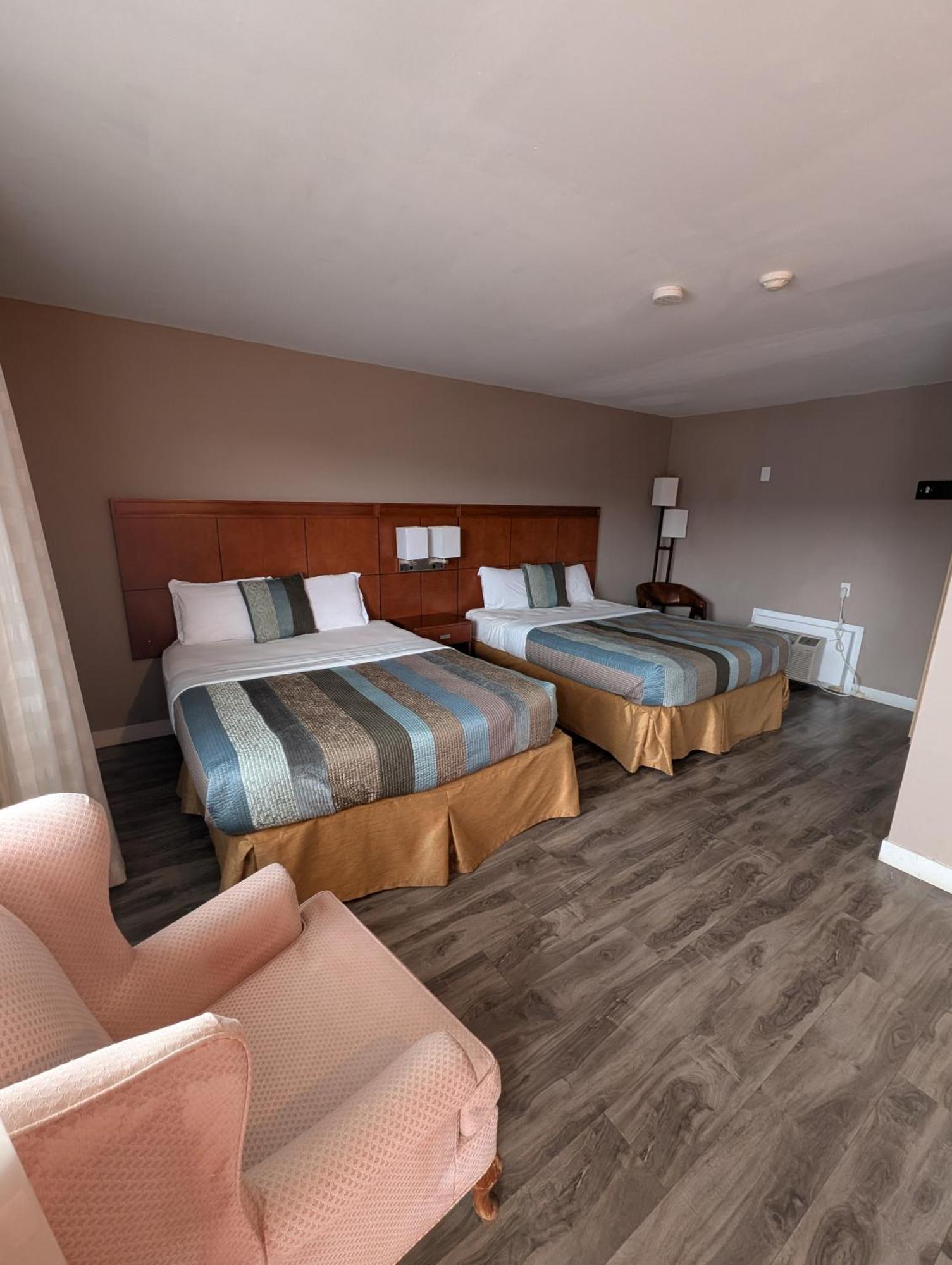 Chambre avec 2 Grands Lits Queen-Size