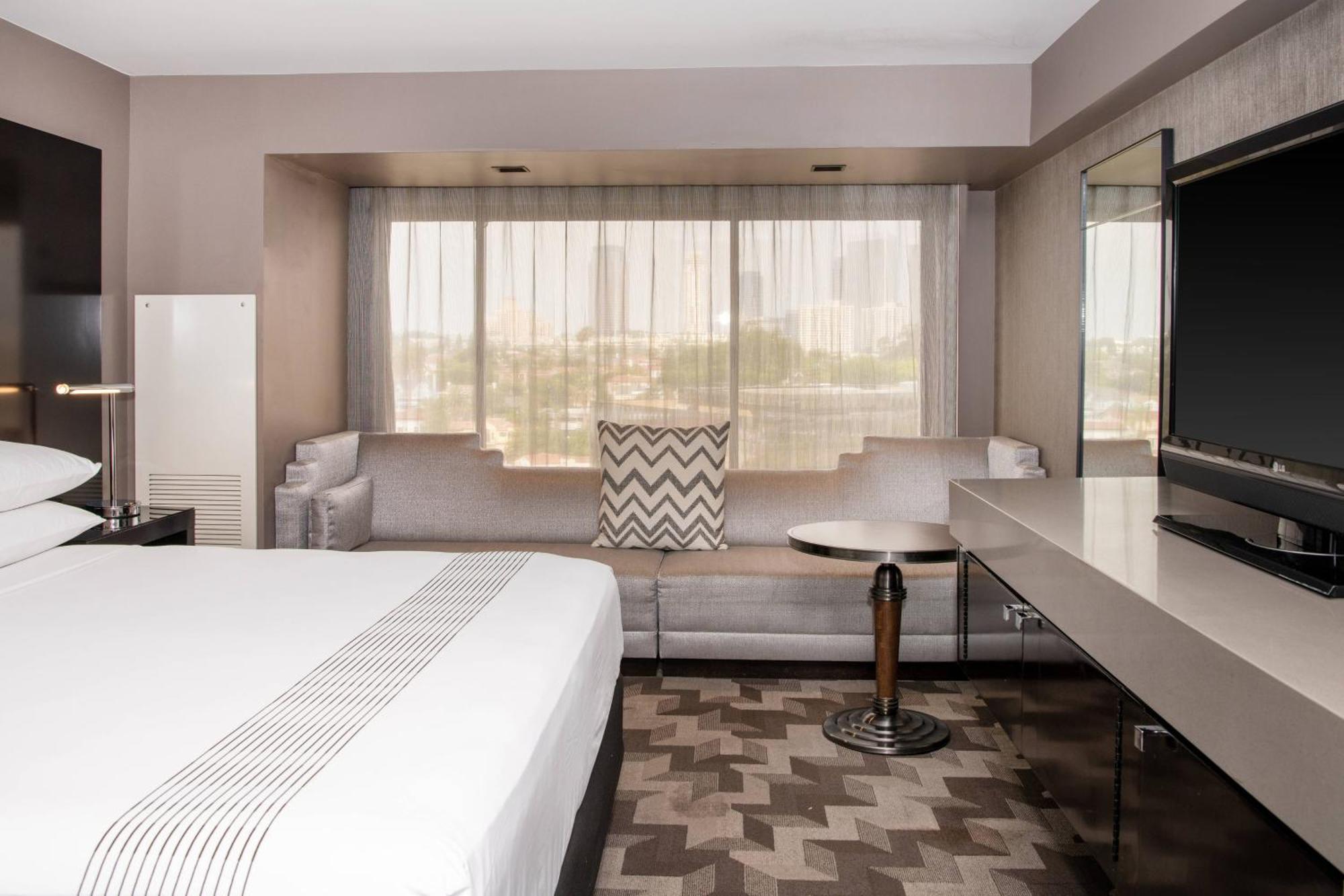 Executive King Room,1634405163:JPEG