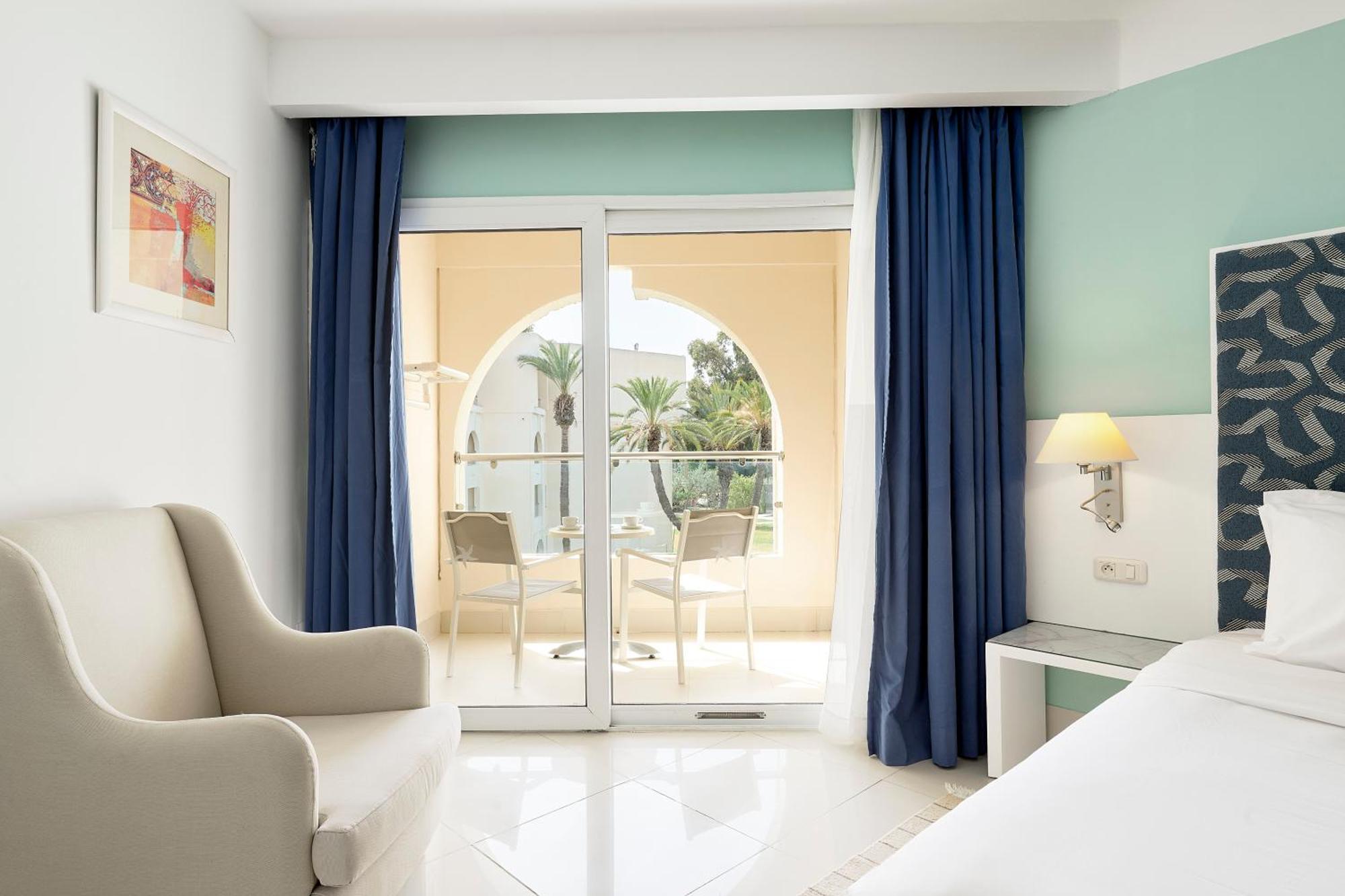 Quarto Individual com Vista do Jardim