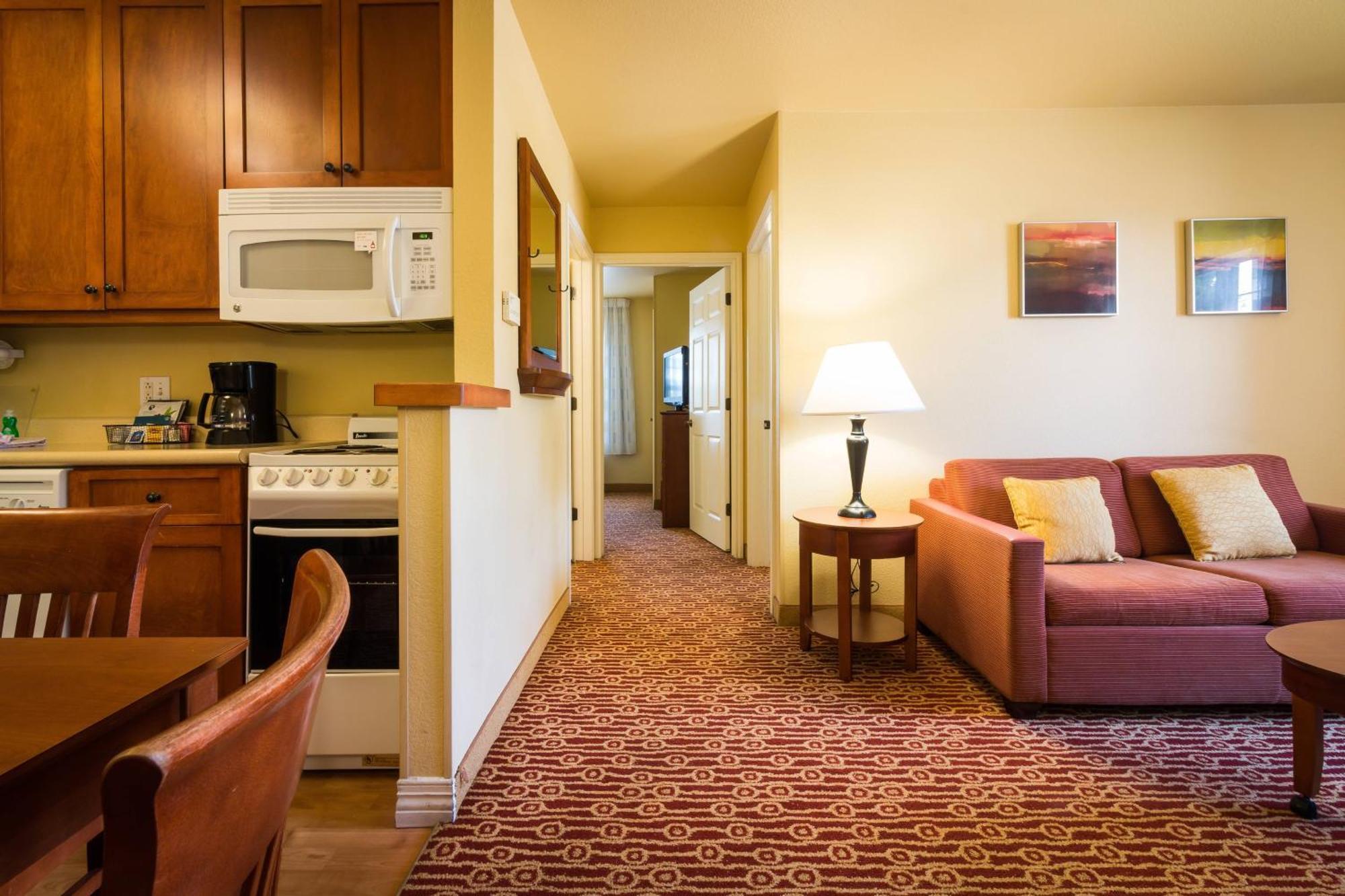 Two-Bedroom Suite Hearing Accessible,1634410738:JPEG