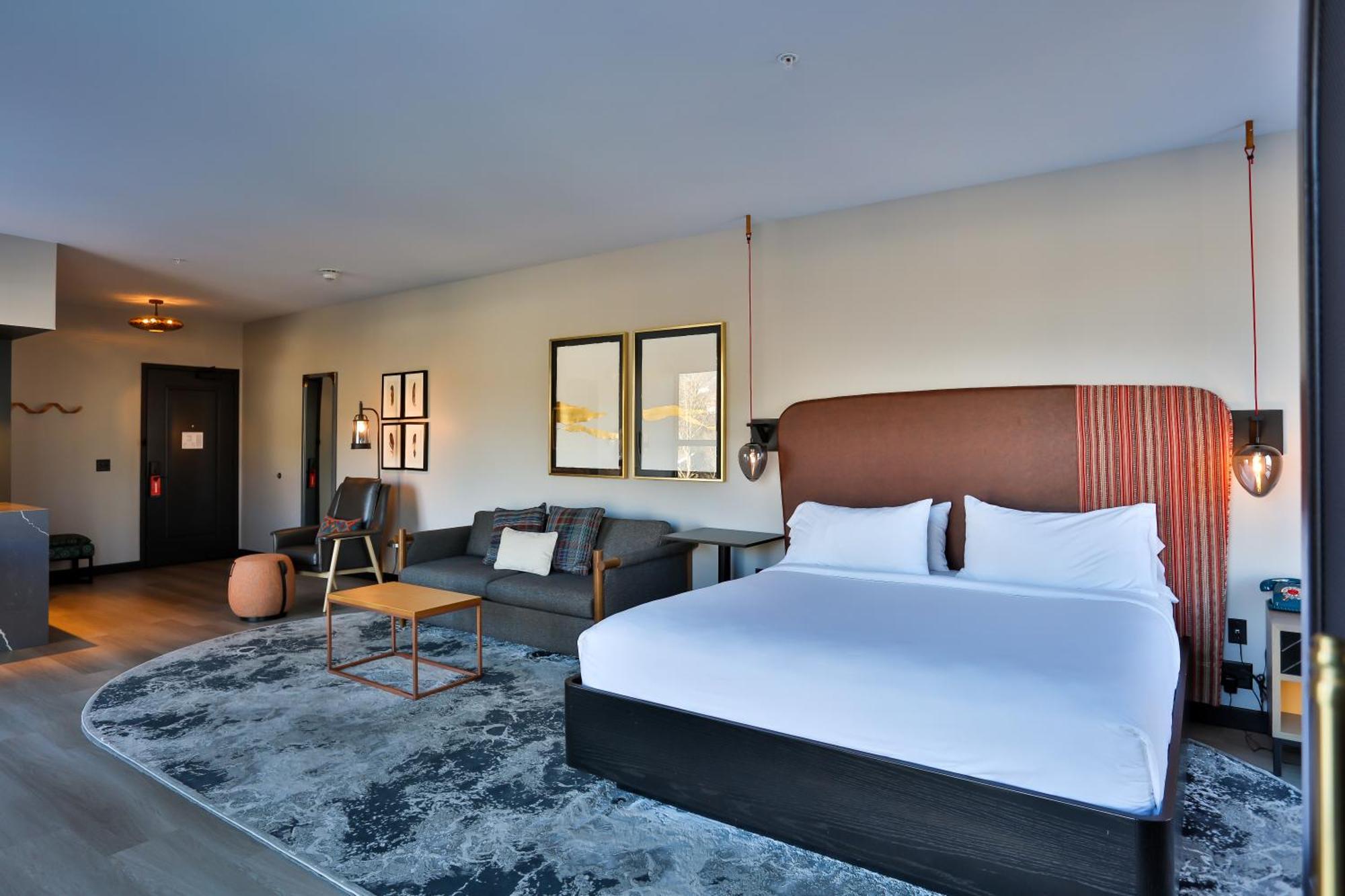 Two-Bedroom Suite with Two King Beds