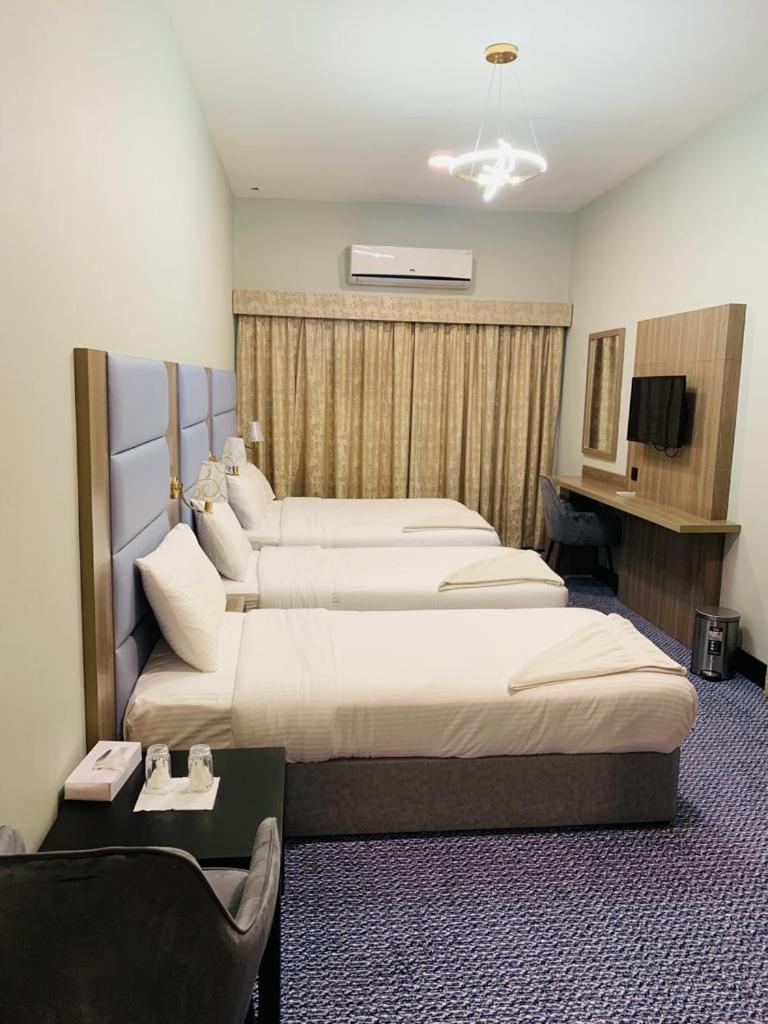 Quarto Triplo Standard