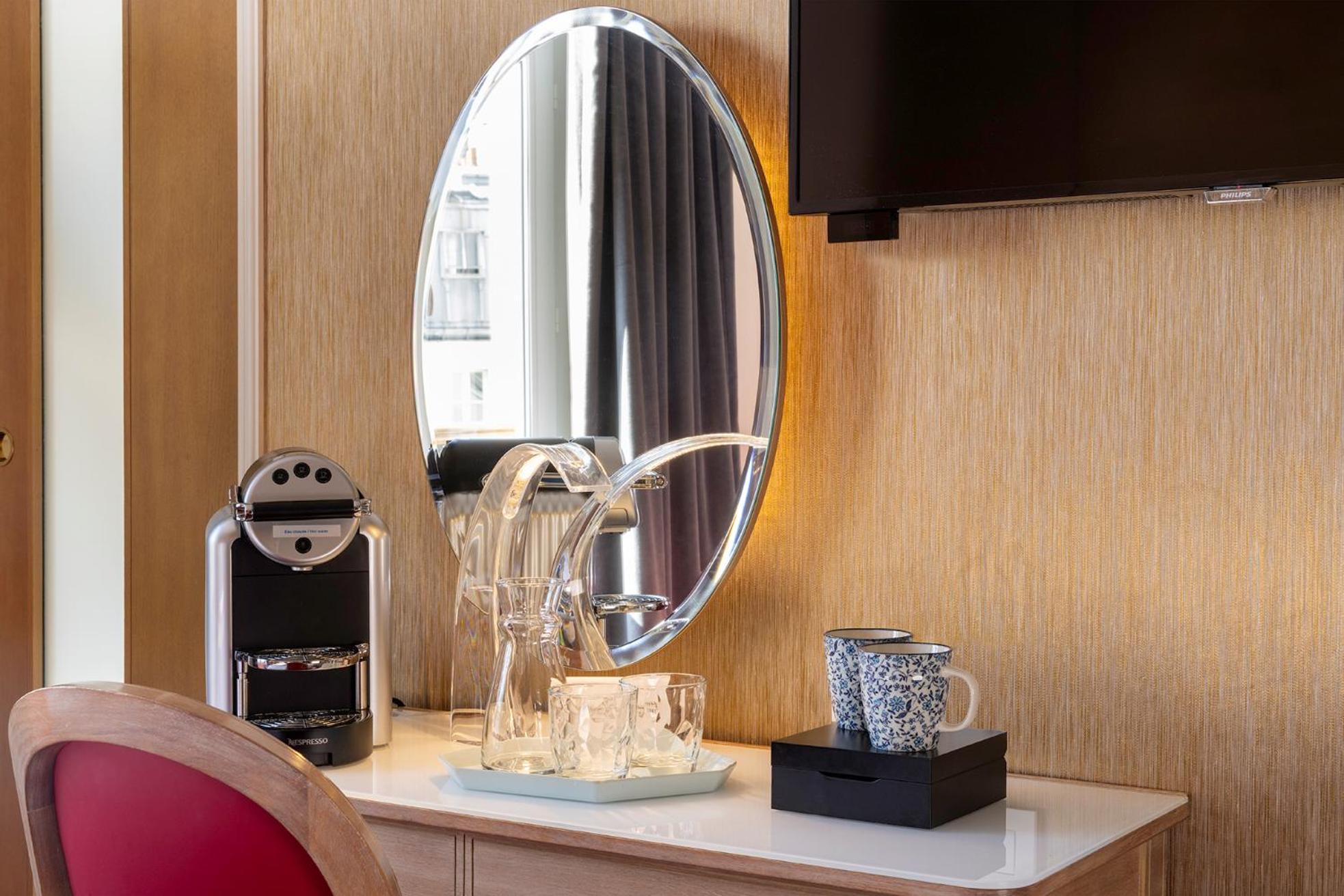 Quarto Prestige com Vista Torre Eiffel