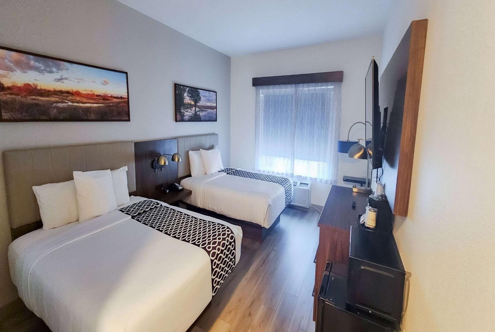 Queen Room with Two Queen Beds - Disability Access