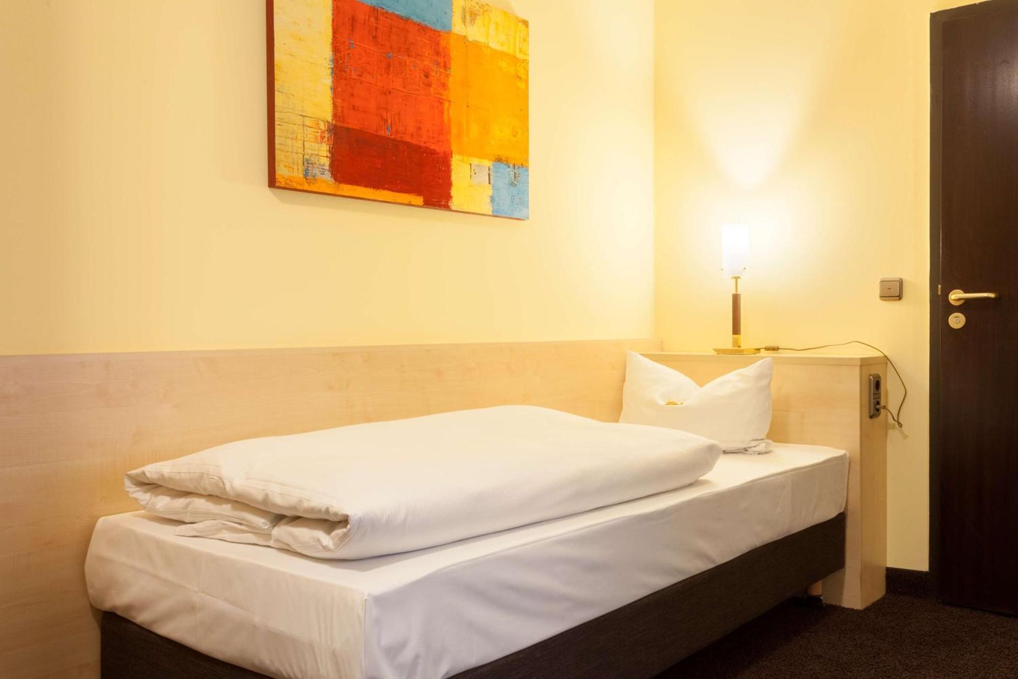 Standard Single Room,1641716024:JPEG