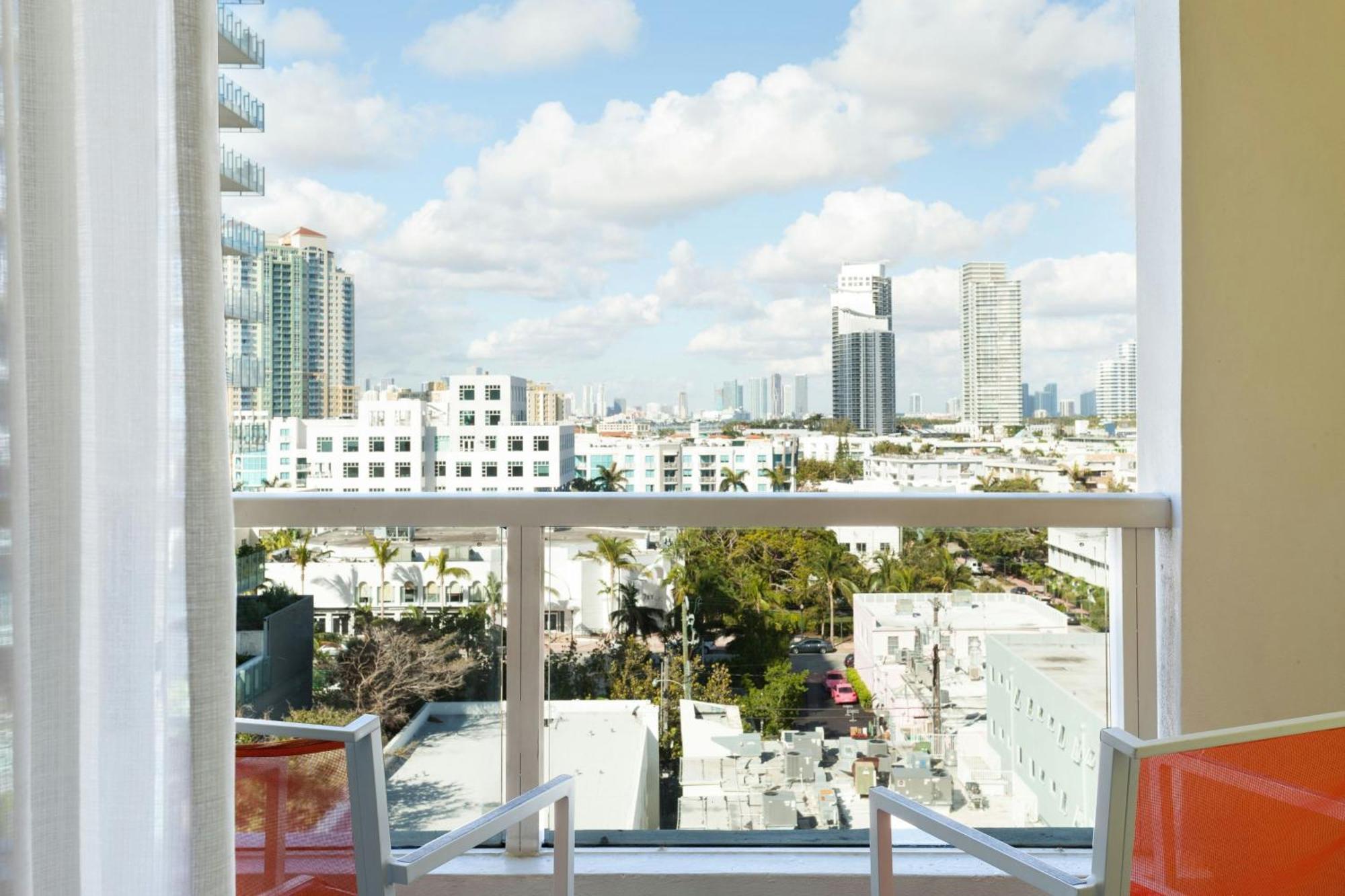 King Room with City View and Balcony