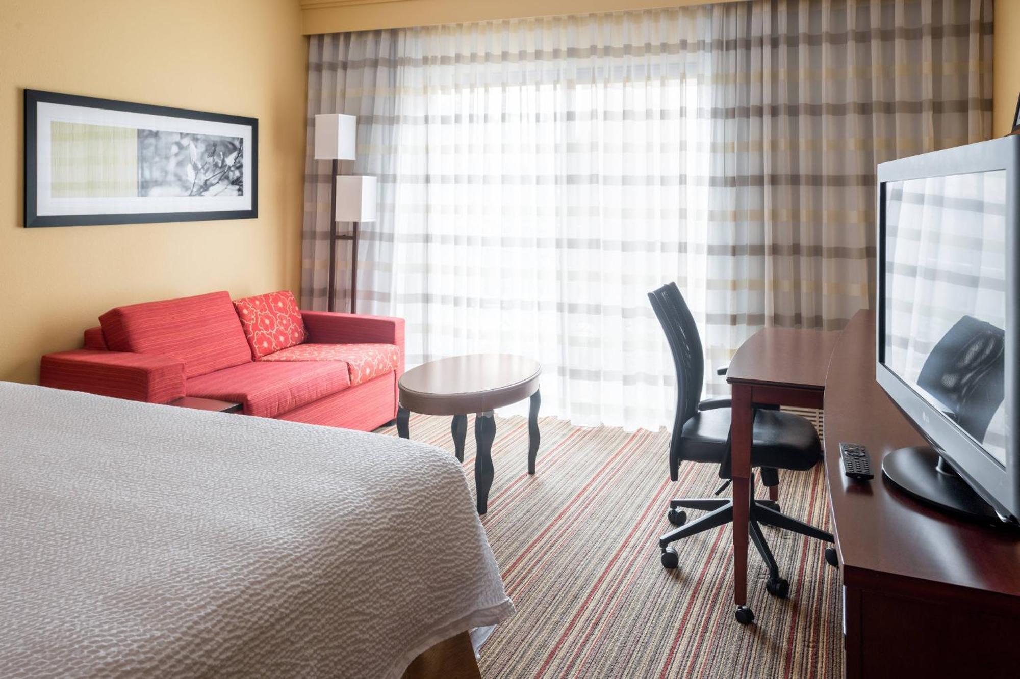 King Room with Sofa Bed - Non-Smoking