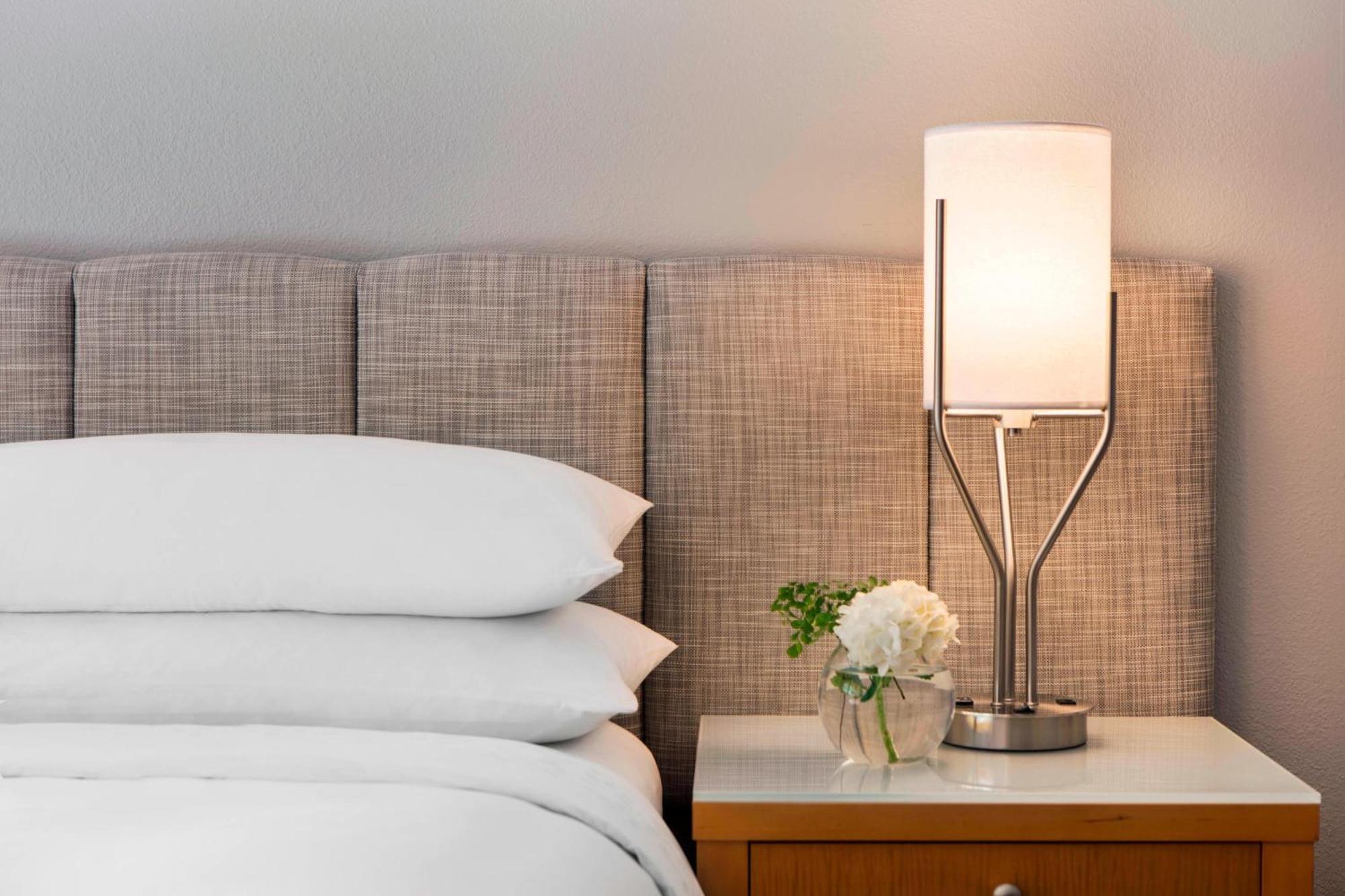 Junior King Suite with Mountain View (No Resort Fees)