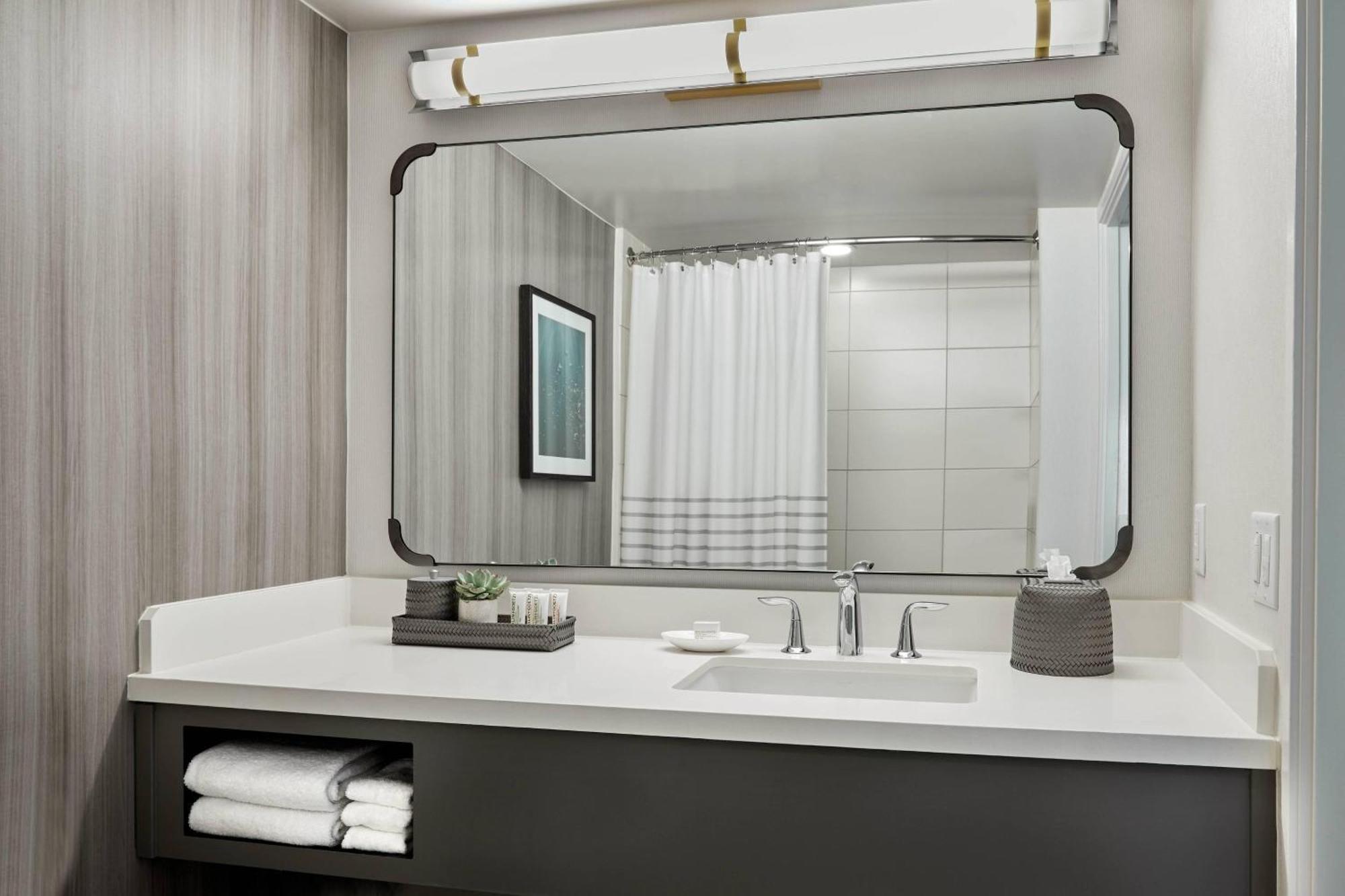 Double Queen Room