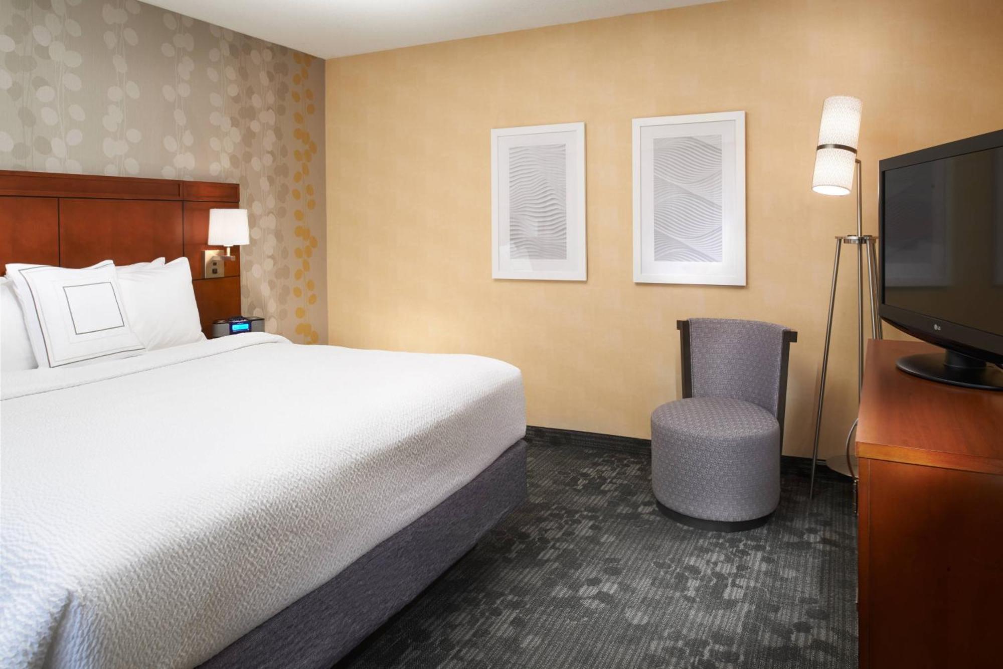 One-Bedroom King Suite