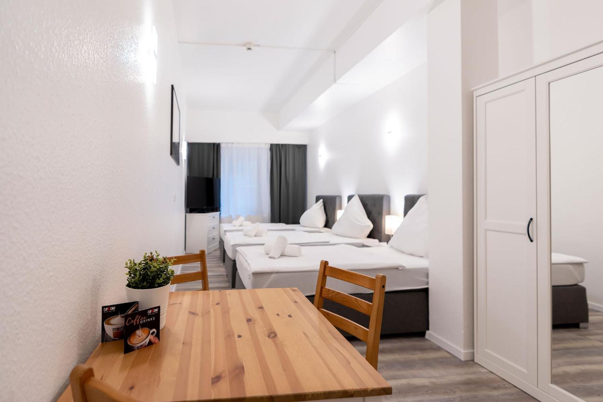 Driepersoonskamer met Eigen Badkamer