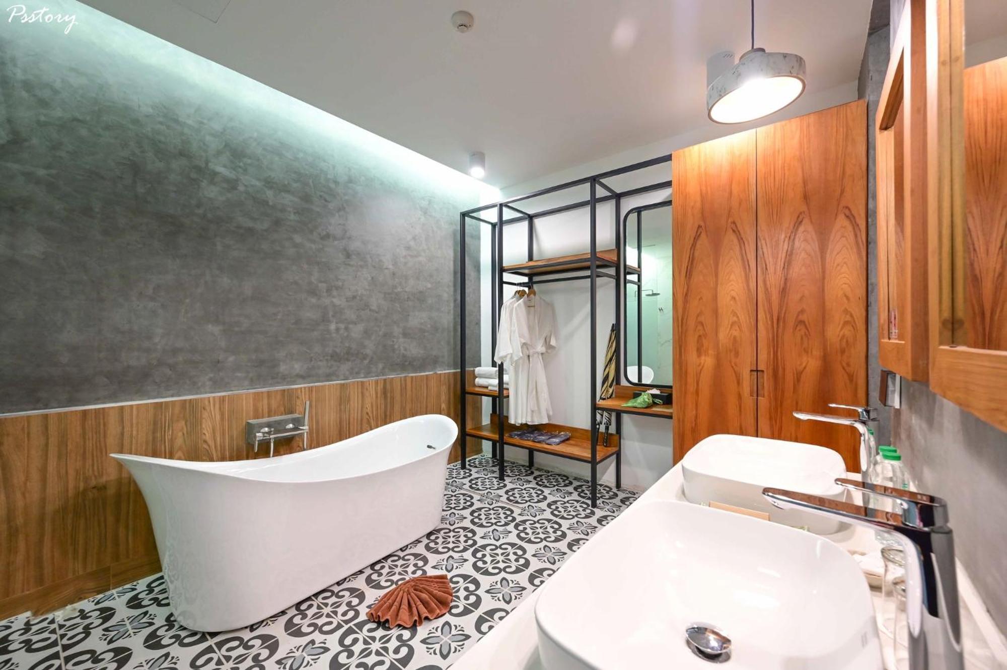 Premier Deluxe Suite mit Balkon
