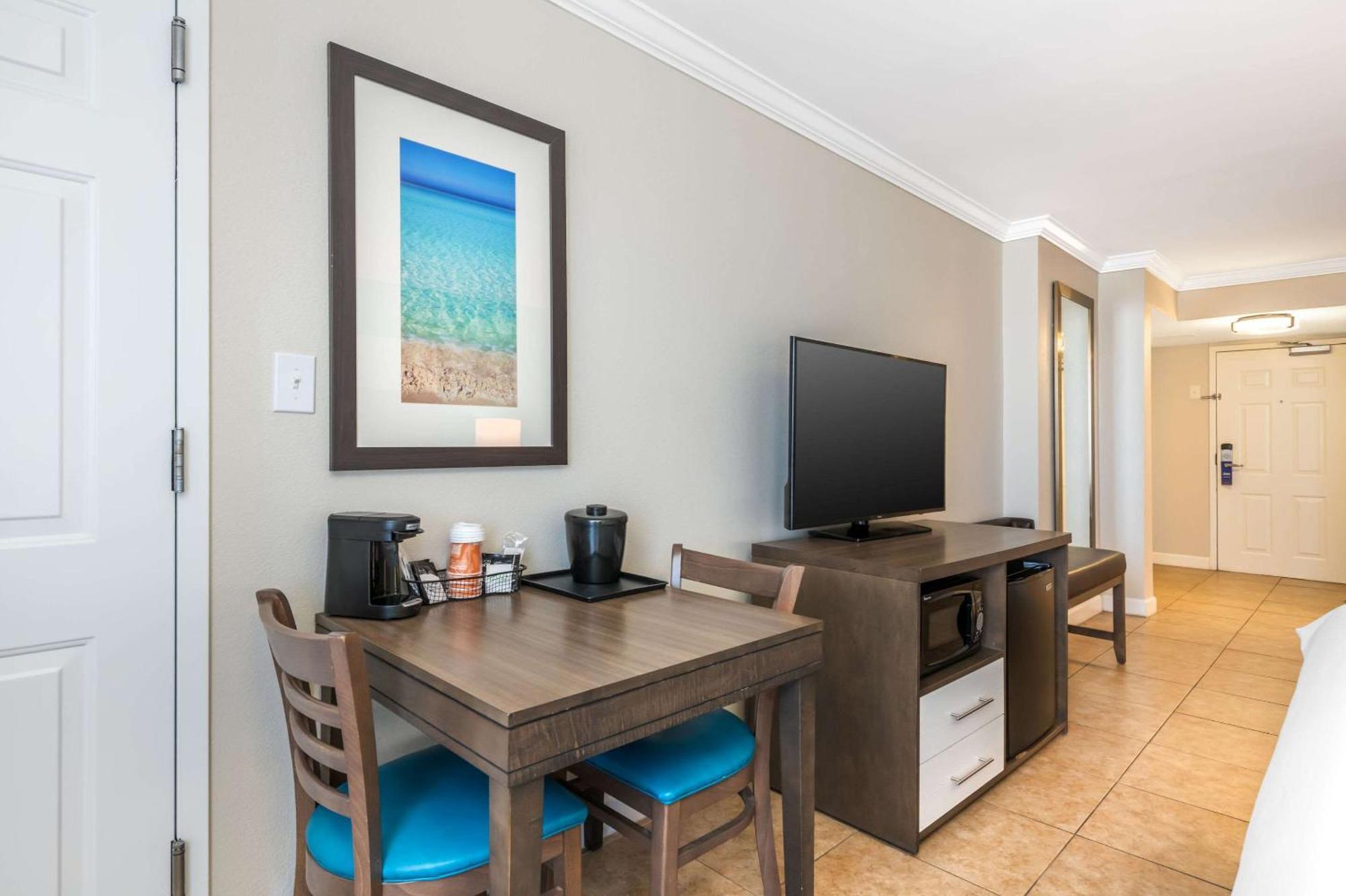 King Room with Balcony - Oceanfront
