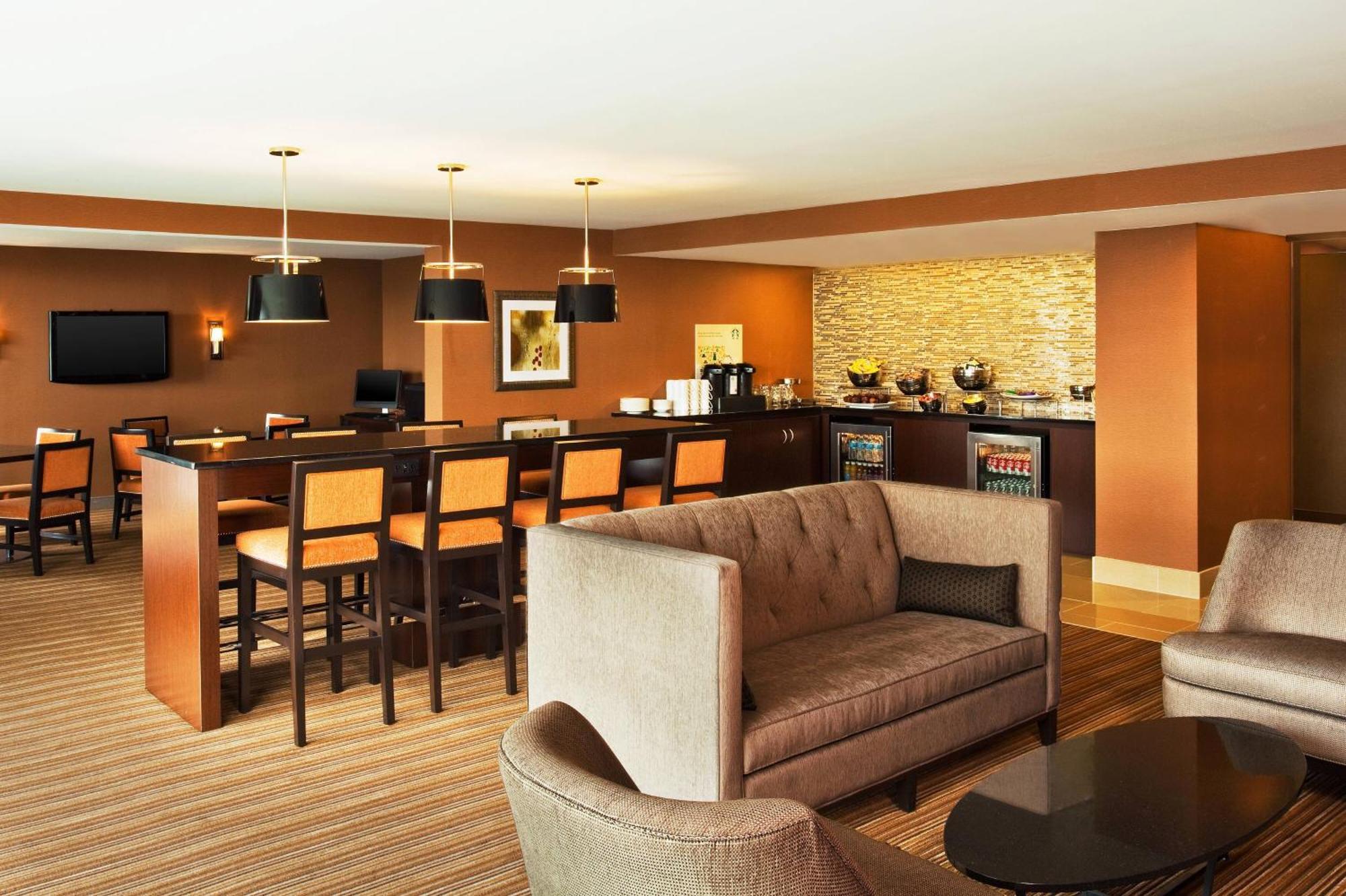 Club King Room with Lounge Access