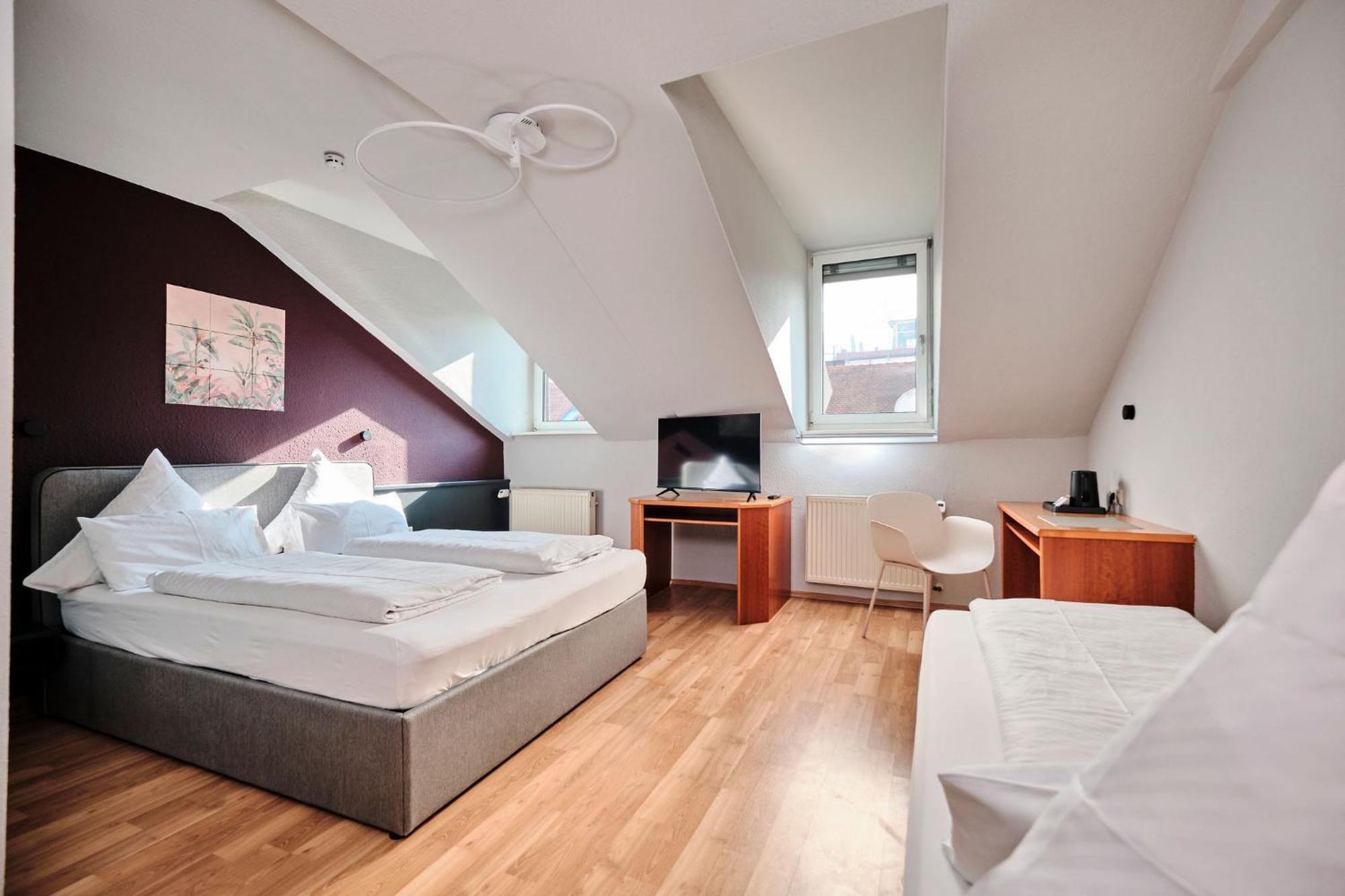 Dreibettzimmer
