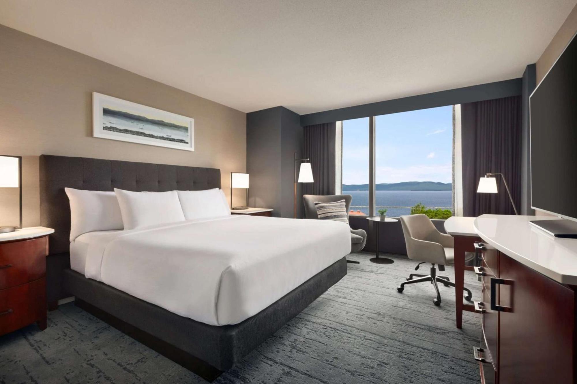 King Room with Partial Lake View,1651733654:JPEG