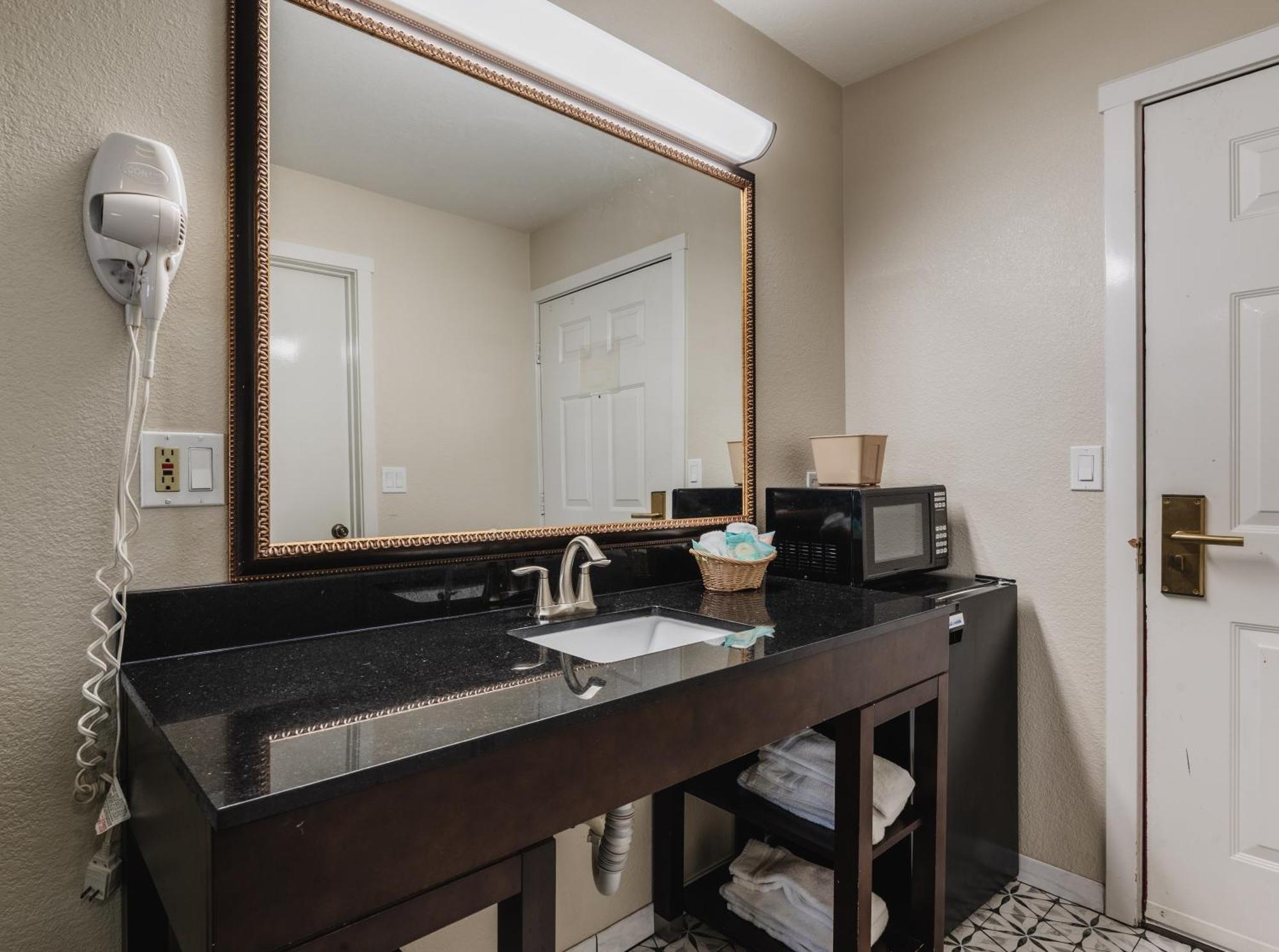 Queen Room with Two Queen Beds and Water View