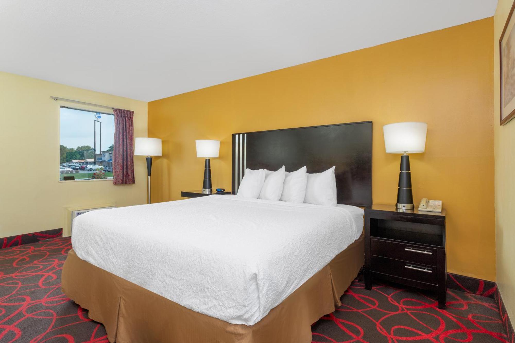 King Room - Disability Access - Non-Smoking